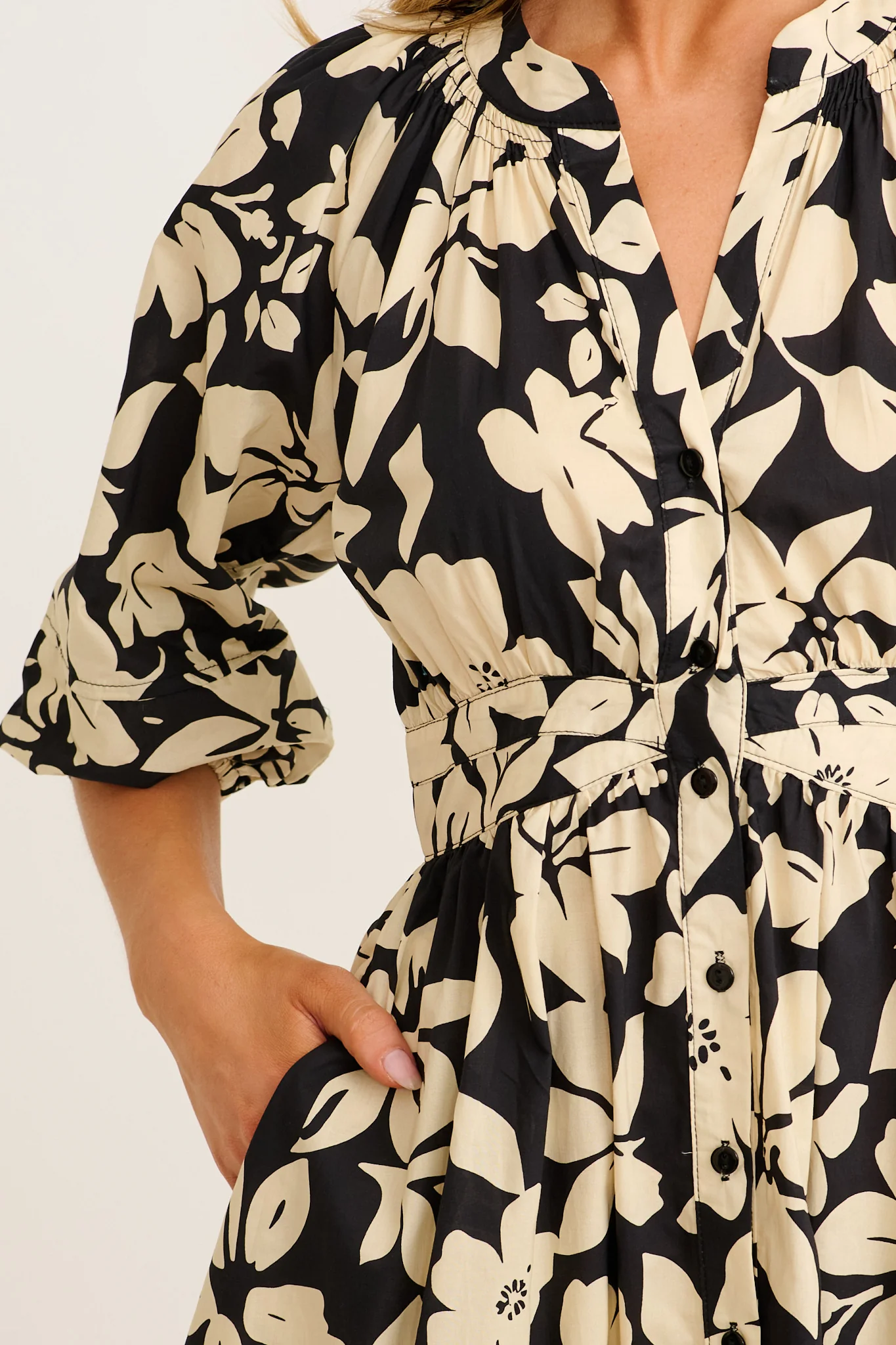 Mimsy Midi Dress in Cream with Black Floral Cotton - Image 5