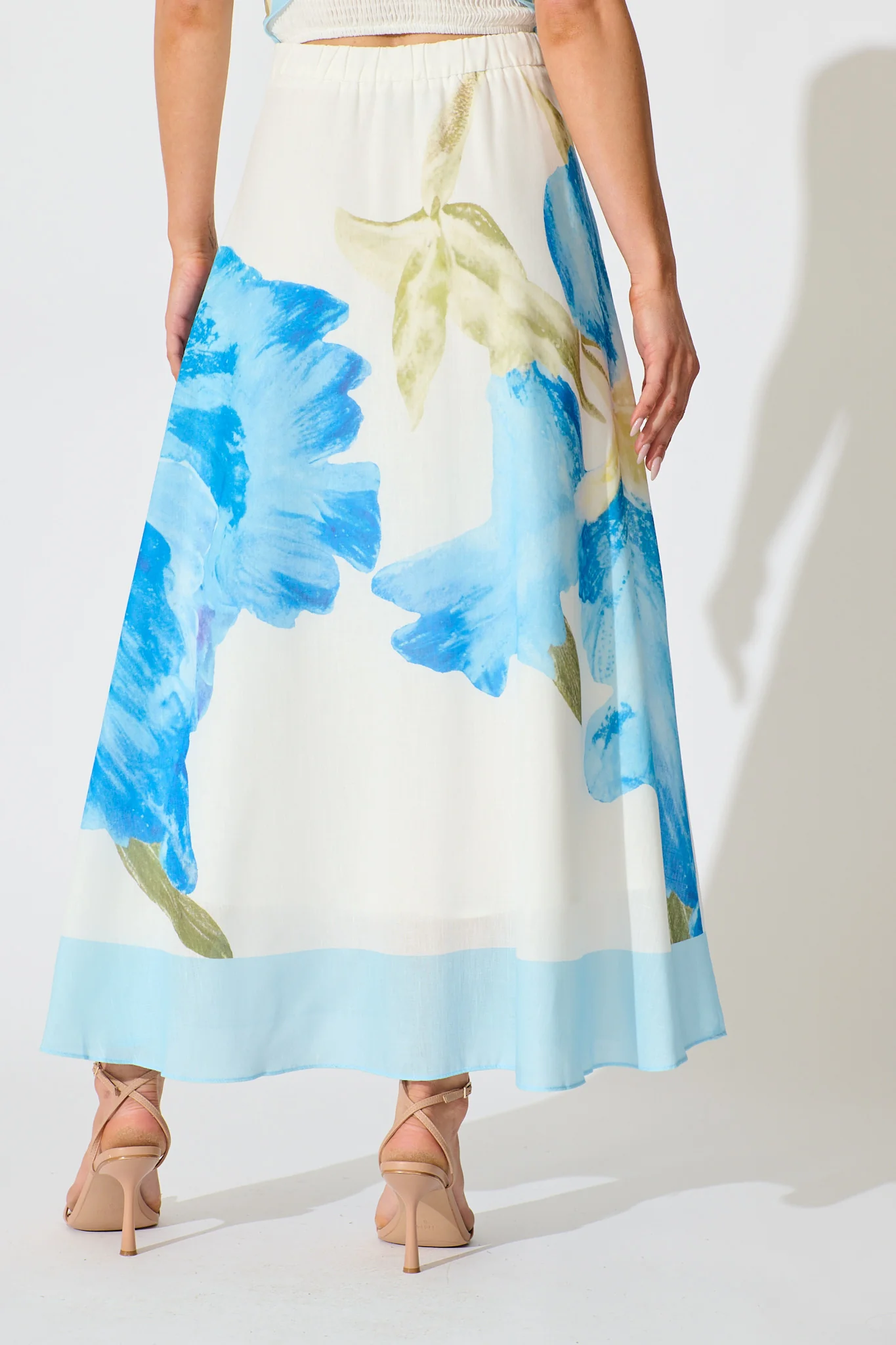 Mireya Maxi Skirt in Blue Floral - Image 3