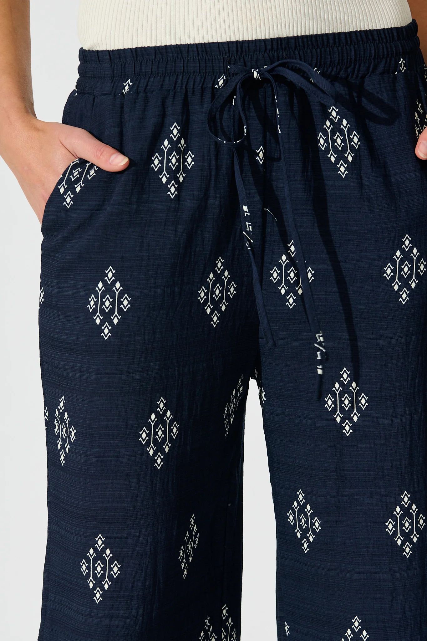 Naia Pant in Navy with White Border Print Linen Blend - Image 6