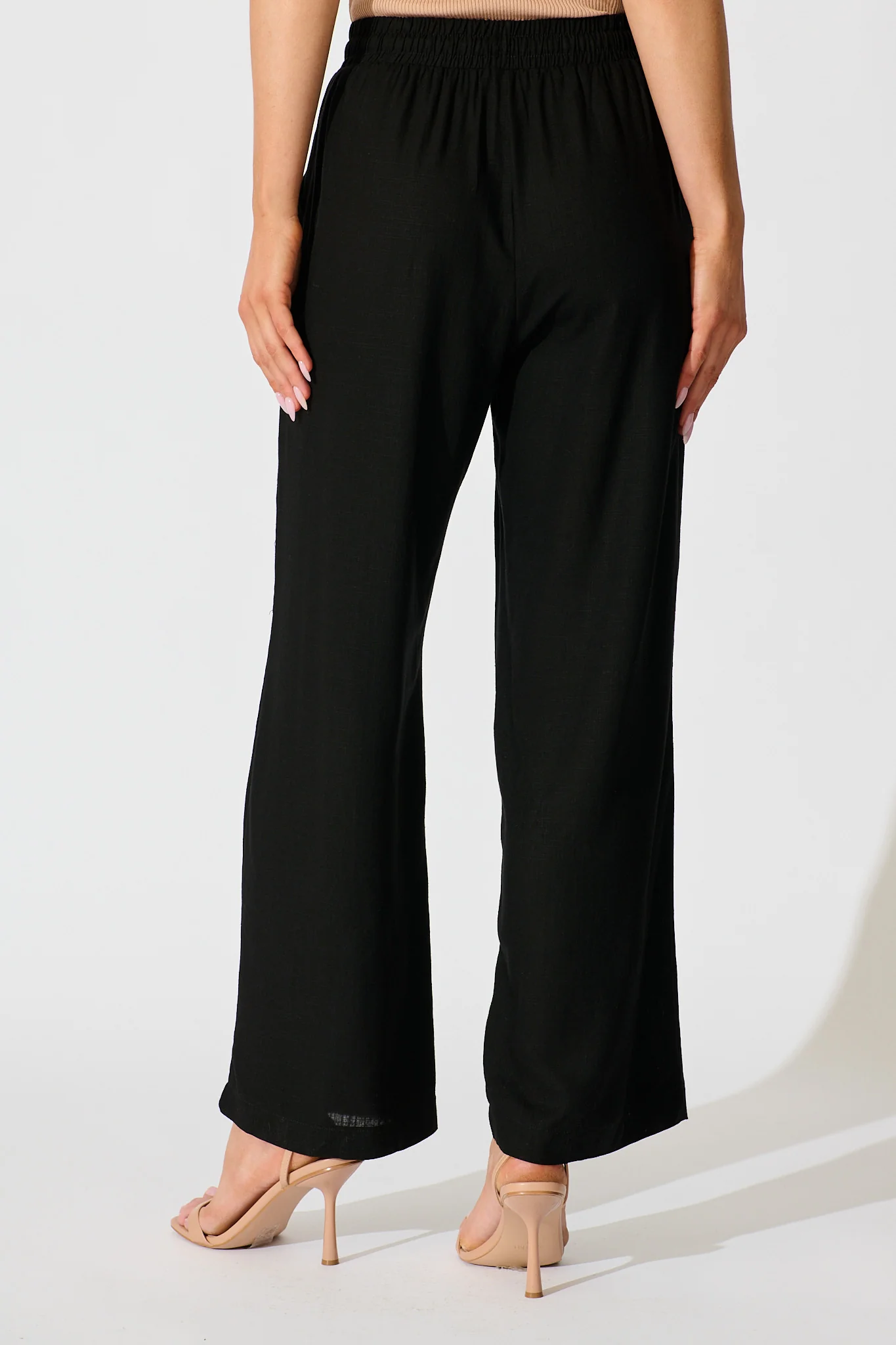 Natural Form Pant in Black Cotton Linen - Image 3