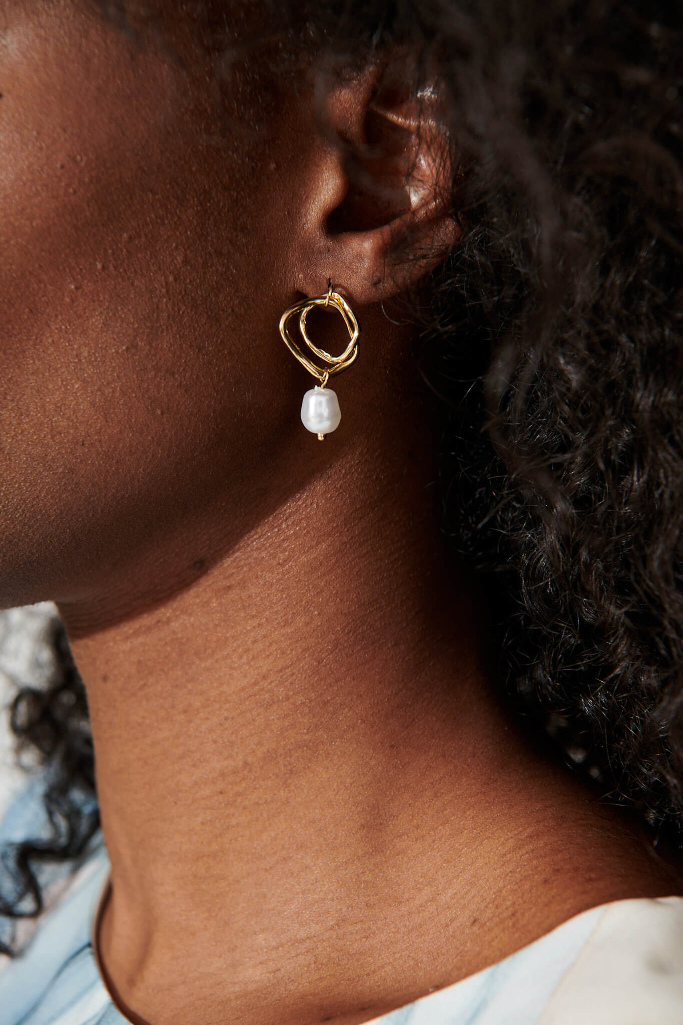 Nessie Drop Earrings In Gold - Image 2