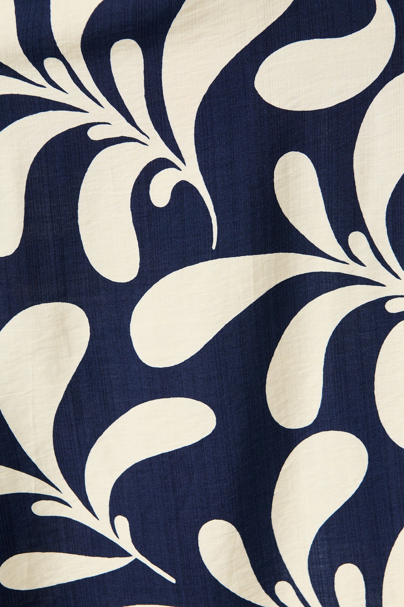 Peyton Midi Dress in Navy with White Print - Image 6