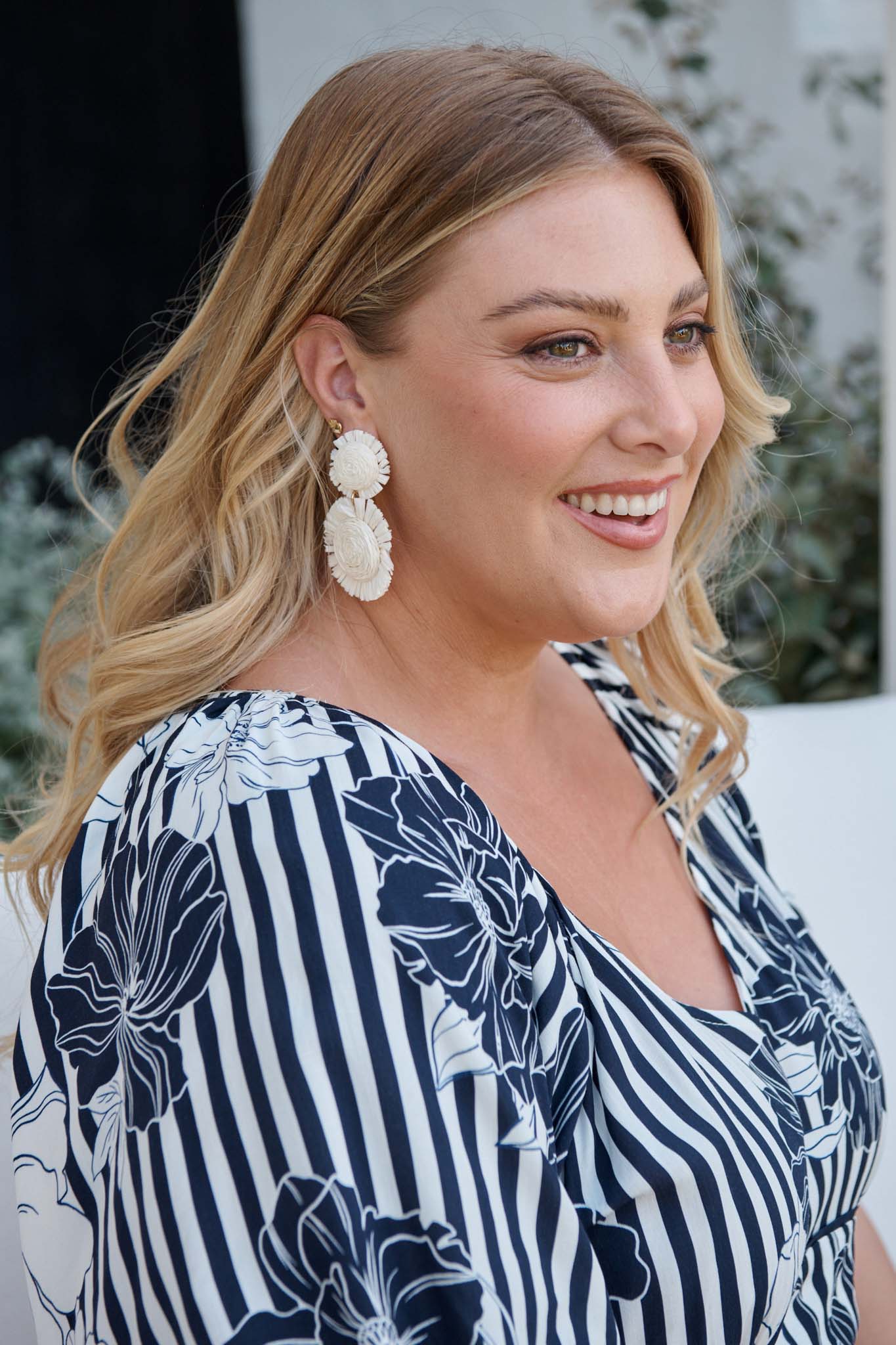 Poppy Statement Earrings in White Raffia - Image 3