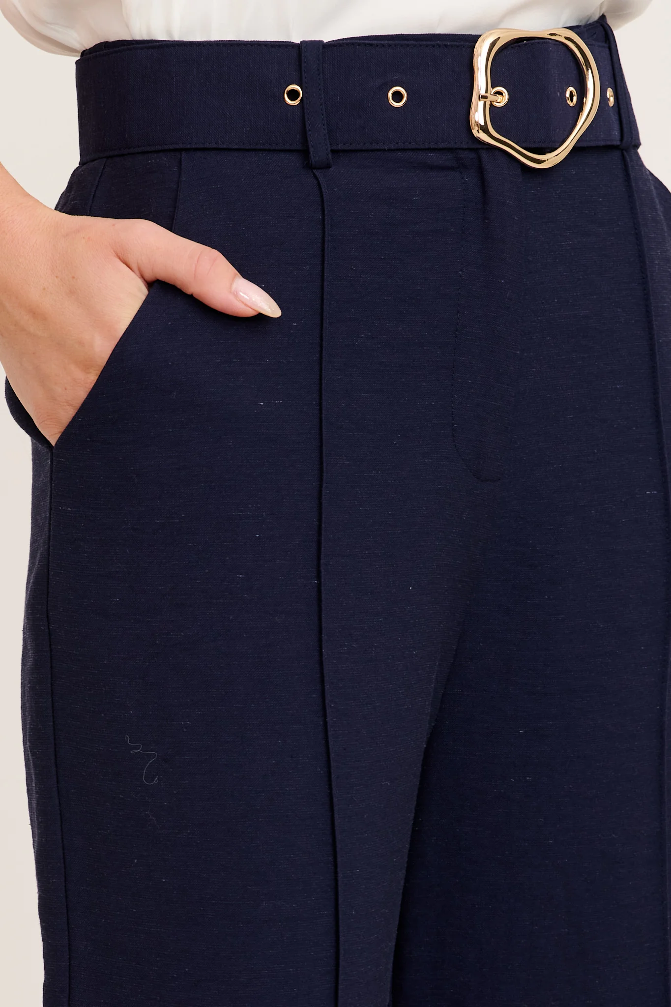Power Dressing Pant in Navy Linen Blend - Image 10