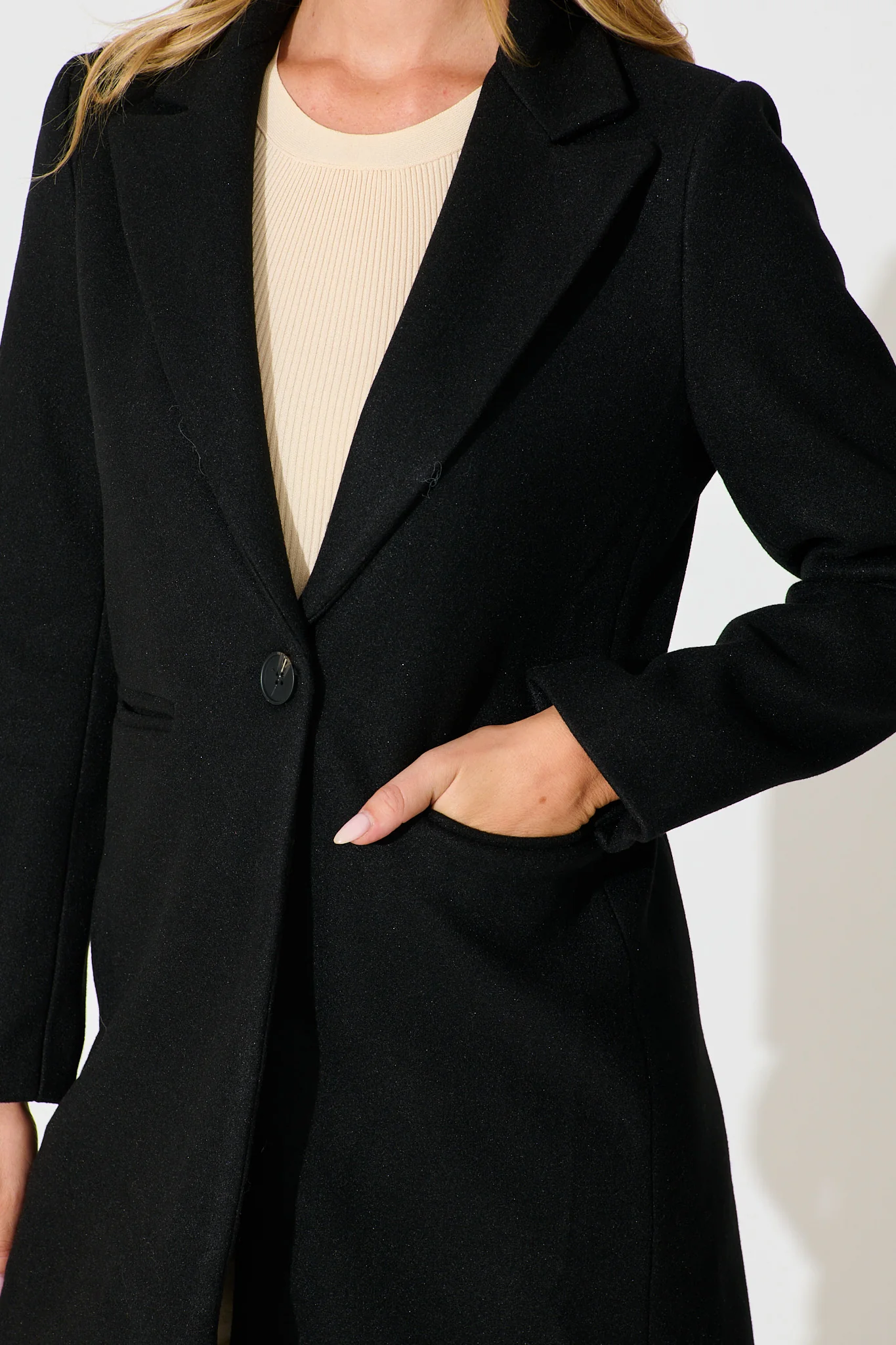 Prato Coat in Black - Image 5