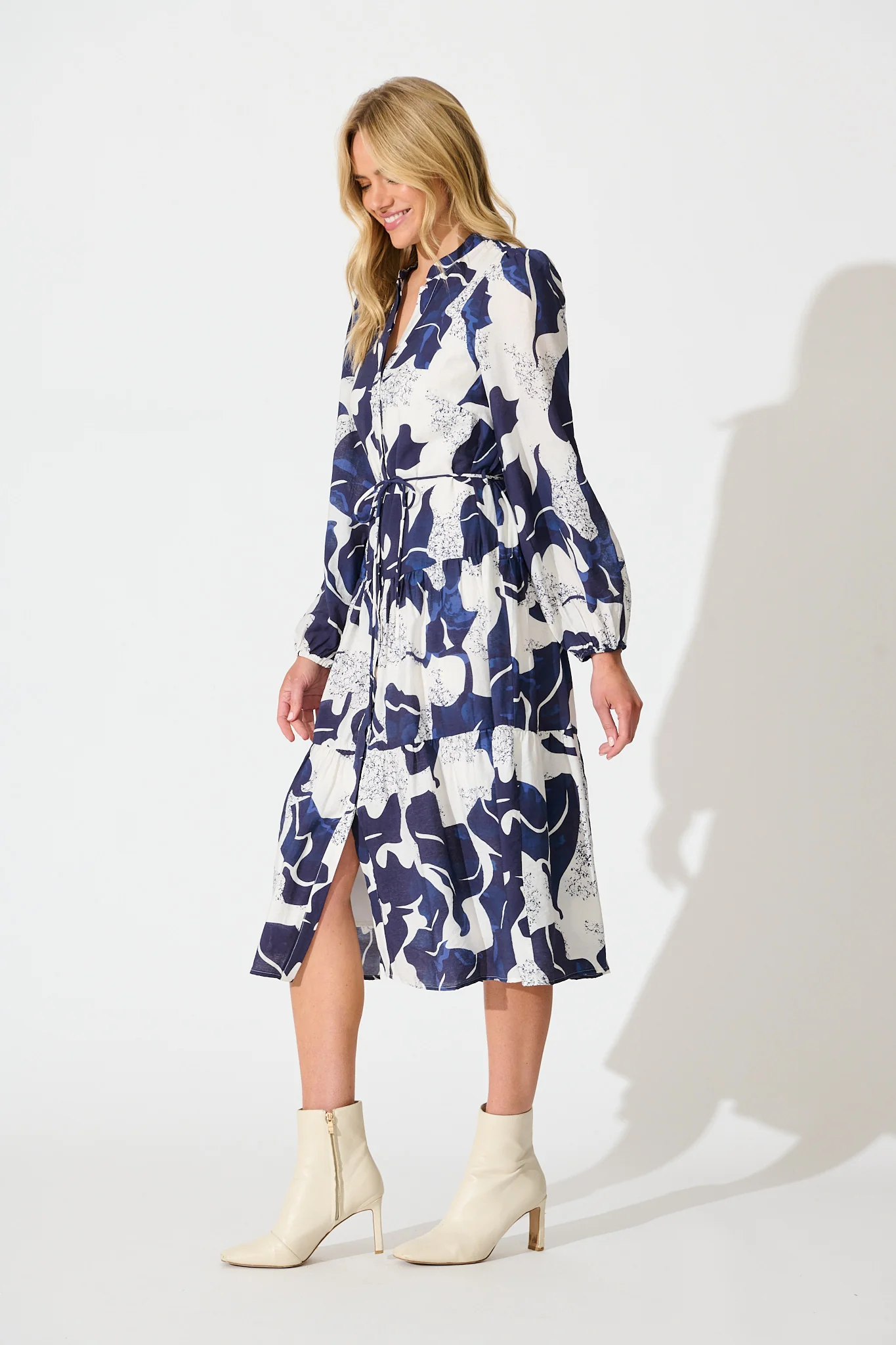Prestige Midi Dress in White and Navy Print - Image 3