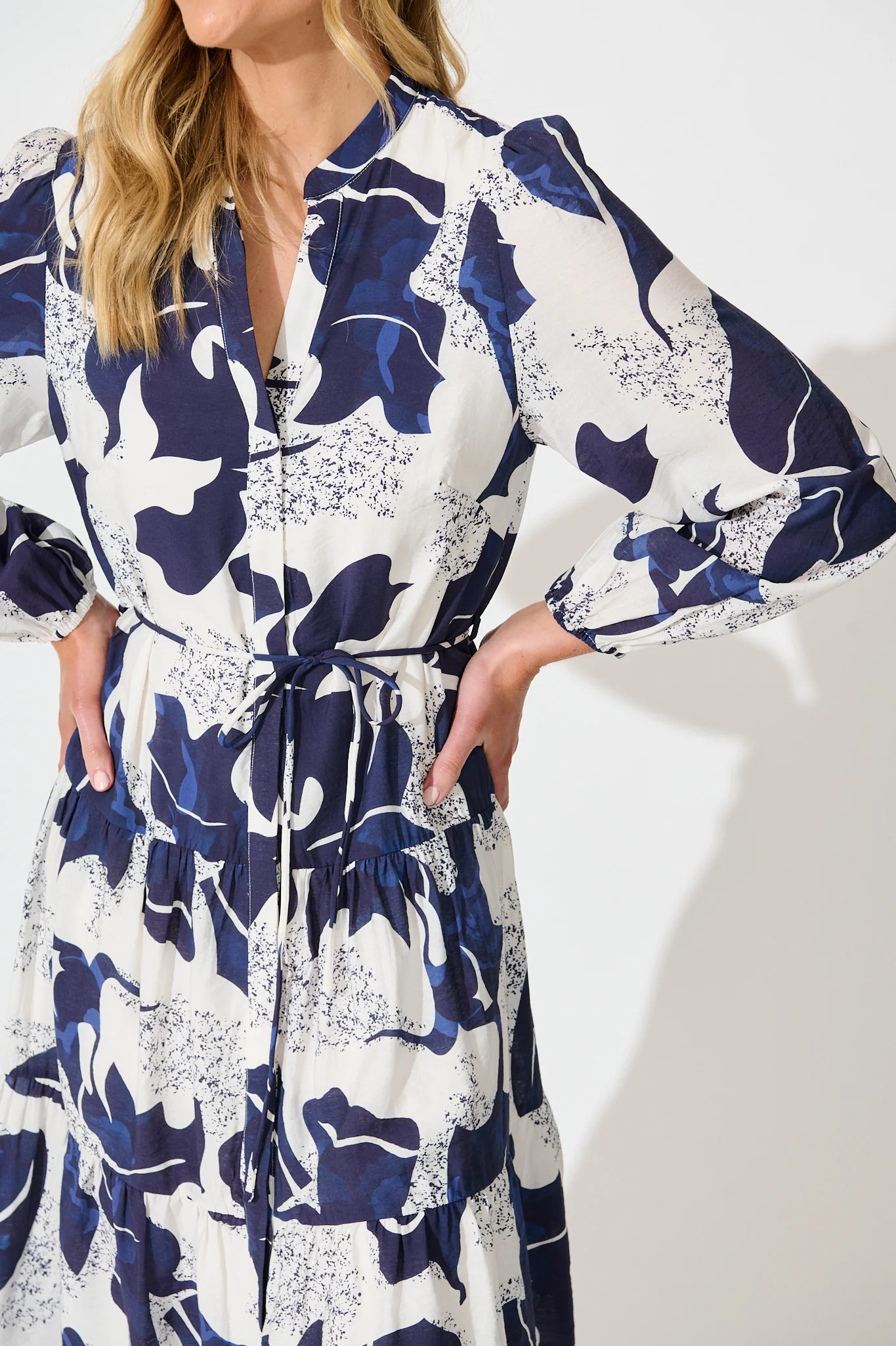 Prestige Midi Dress in White and Navy Print - Image 5