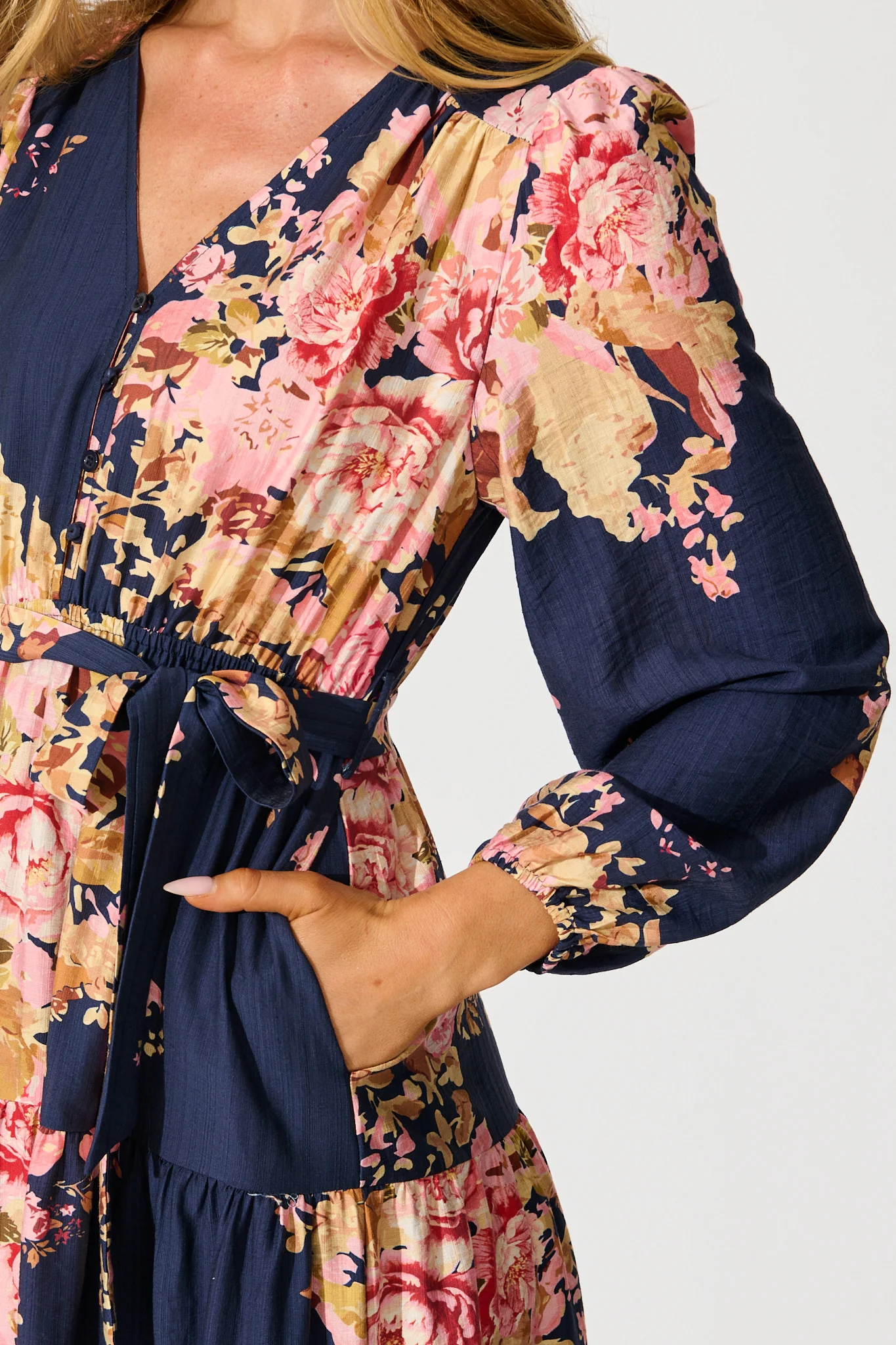 Primavera Midi Dress in Navy with Pink Floral - Image 5