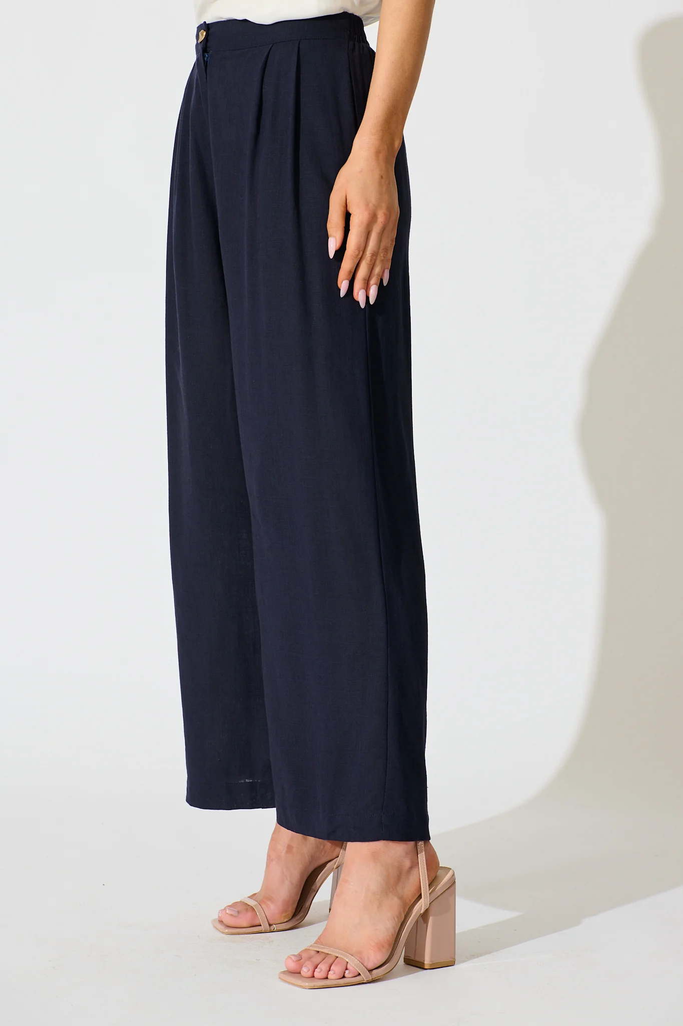 Refined Ease Pant in Navy Linen Blend - Image 2