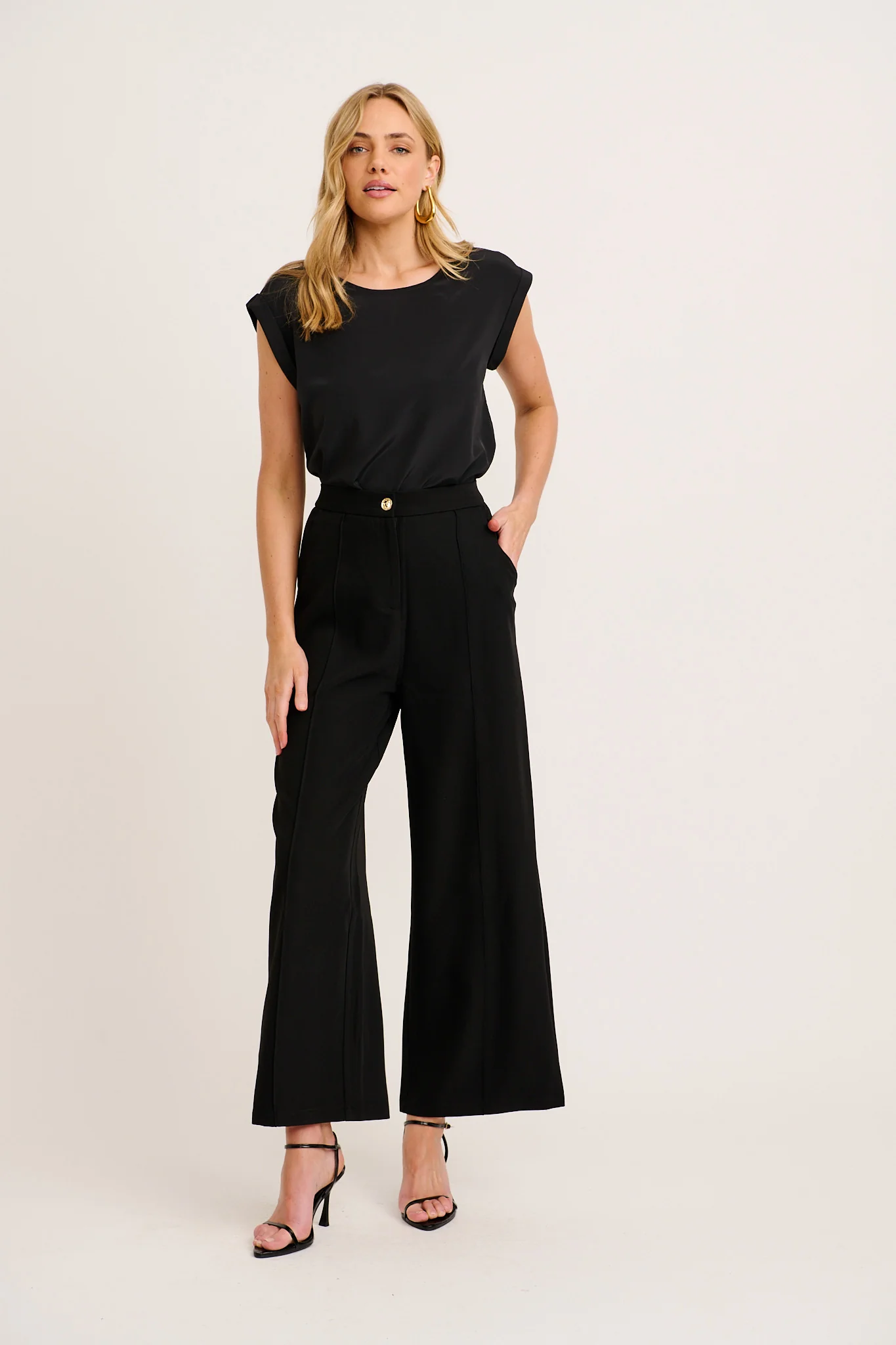 Rejina Top in Black - Image 5