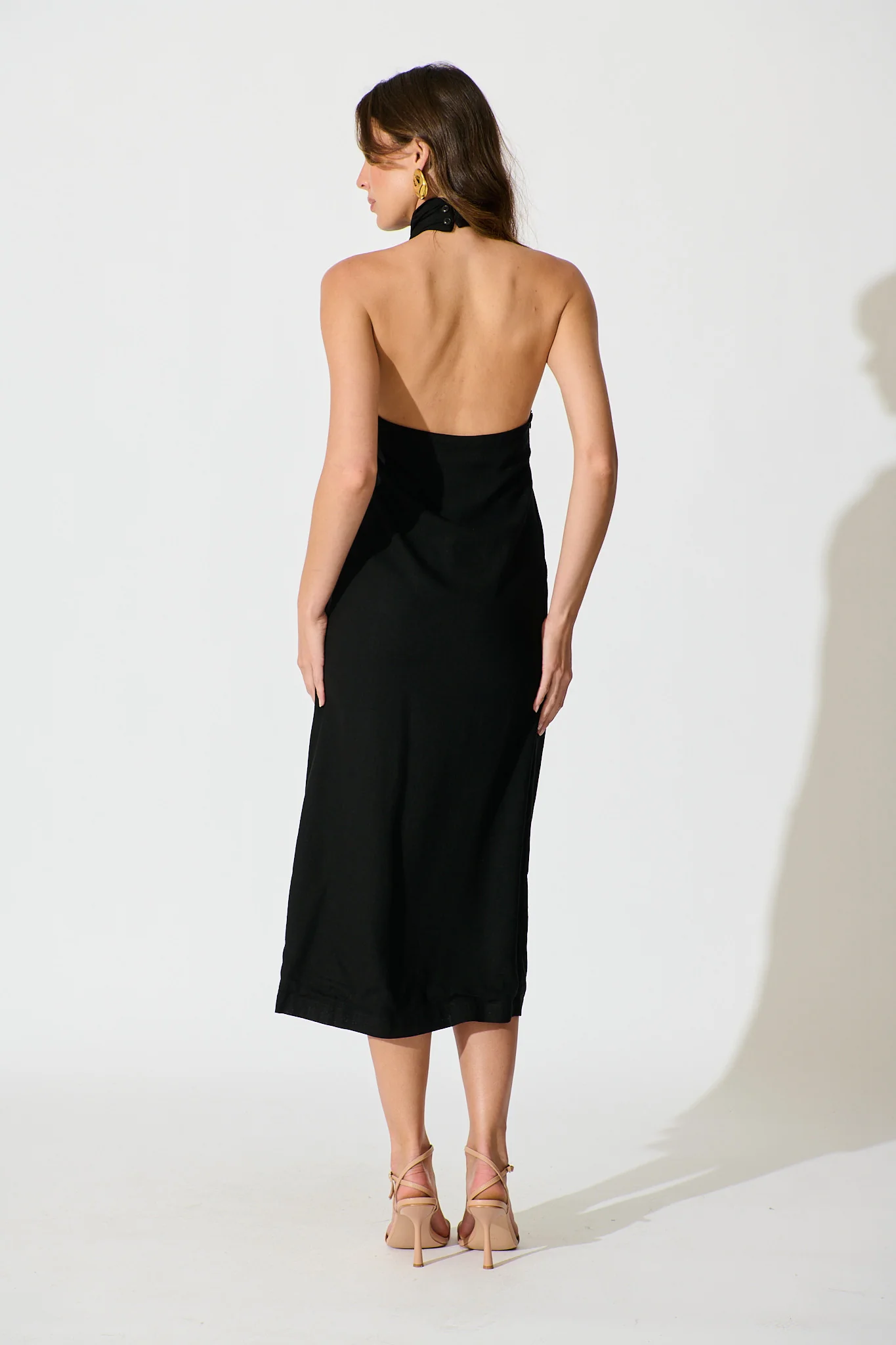 Rhiara Maxi Dress in Black Linen Blend - Image 4