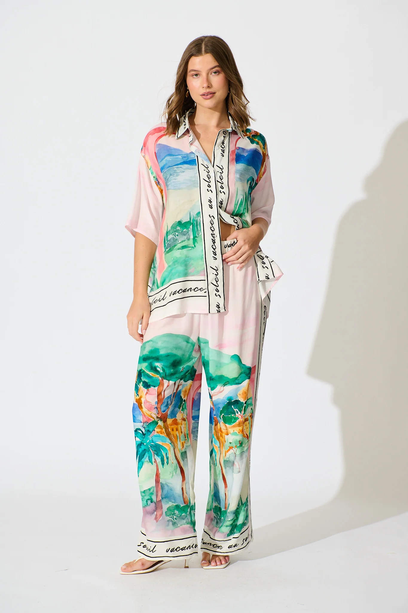 Riviera Allure Shirt in Blush Multi Landscape Print - Image 4