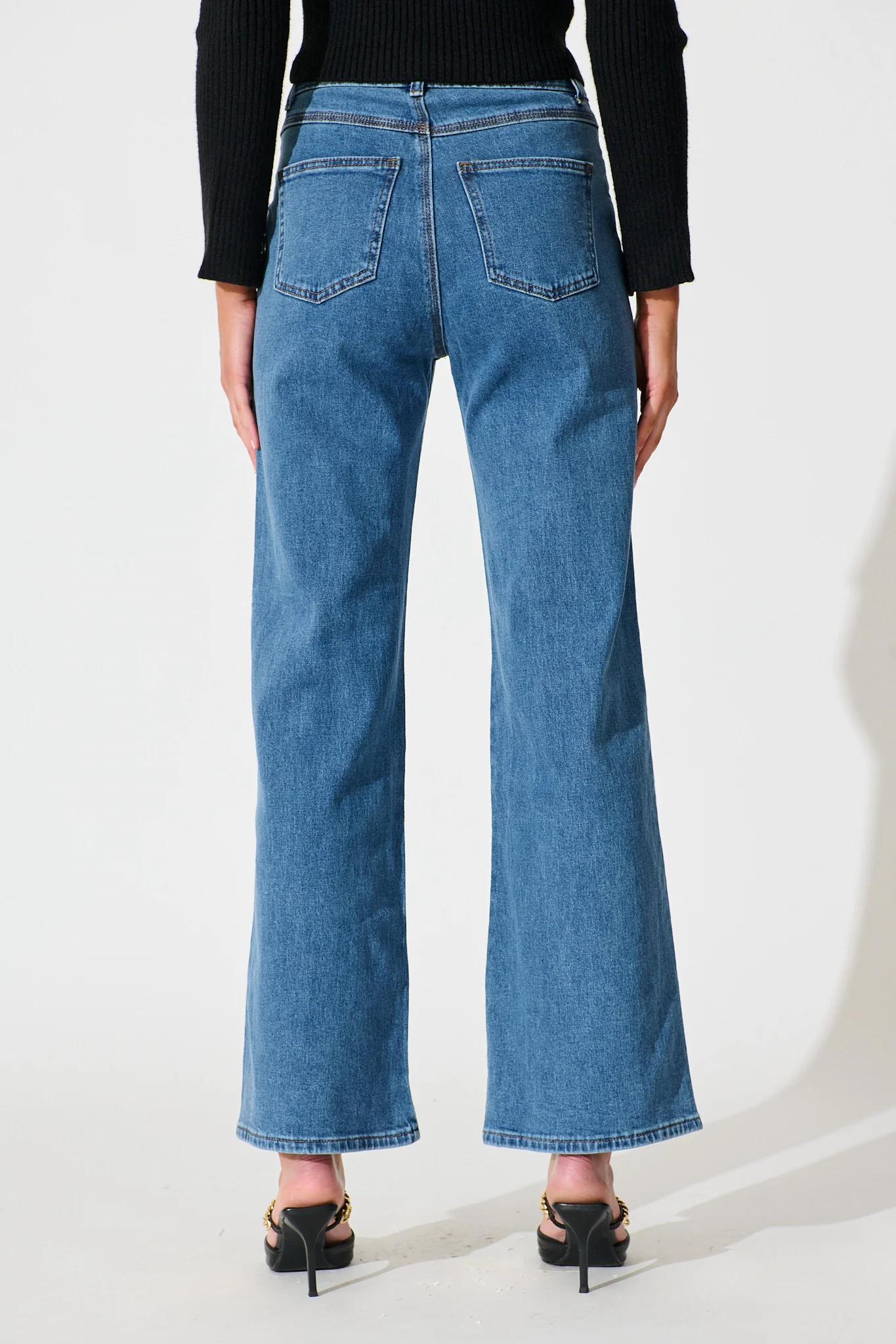 Roxana High Rise Wide Leg Jean in Mid Blue Denim - Image 3