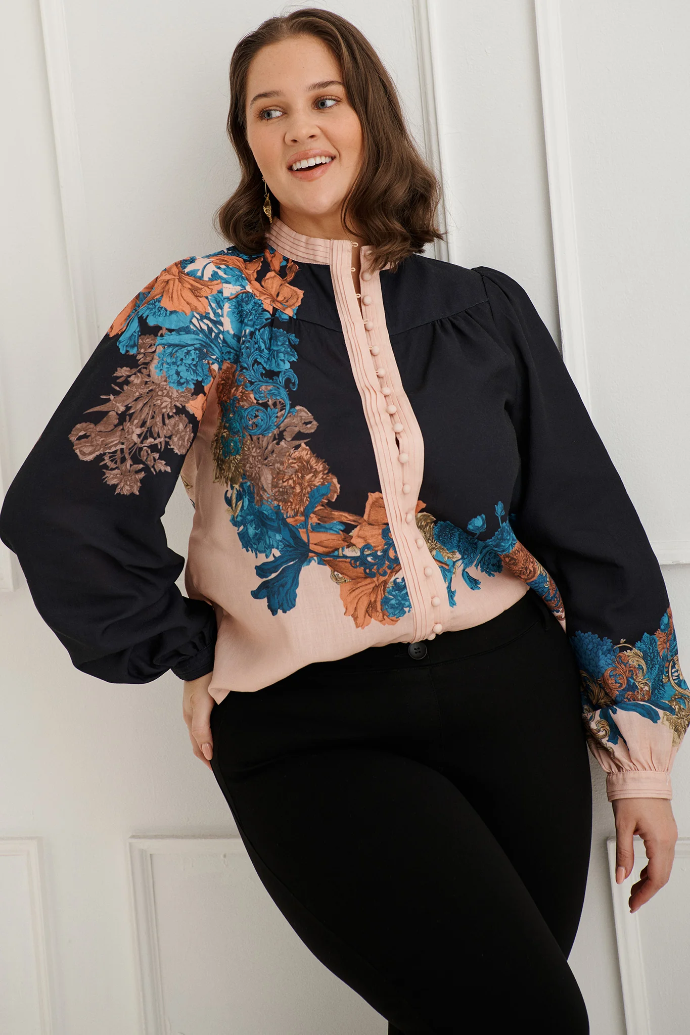 Secret Bloom Blouse Top in Black Multi Floral Linen Blend - Image 8
