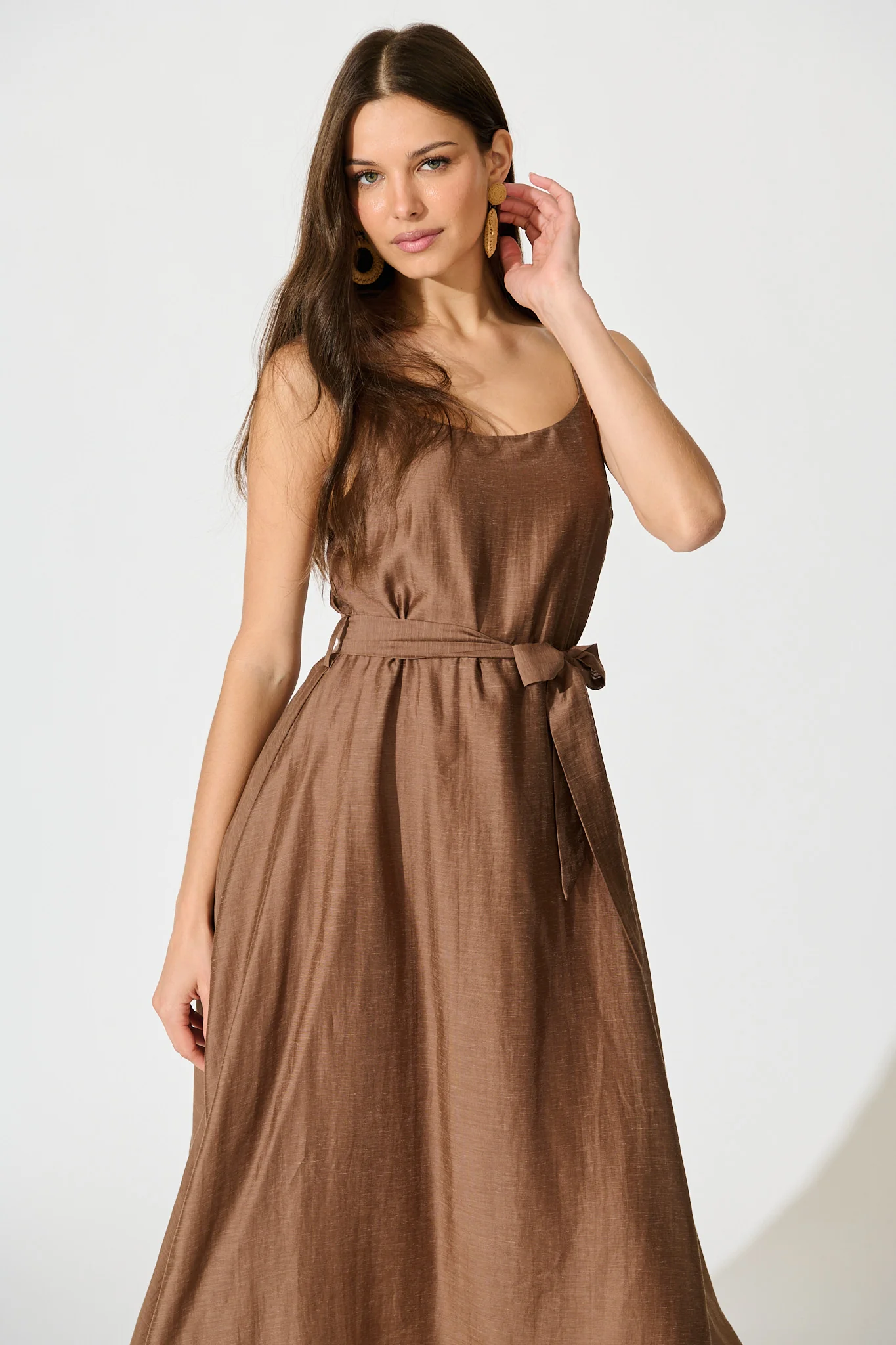 Silla Midi Dress in Brown Linen Blend - Image 2
