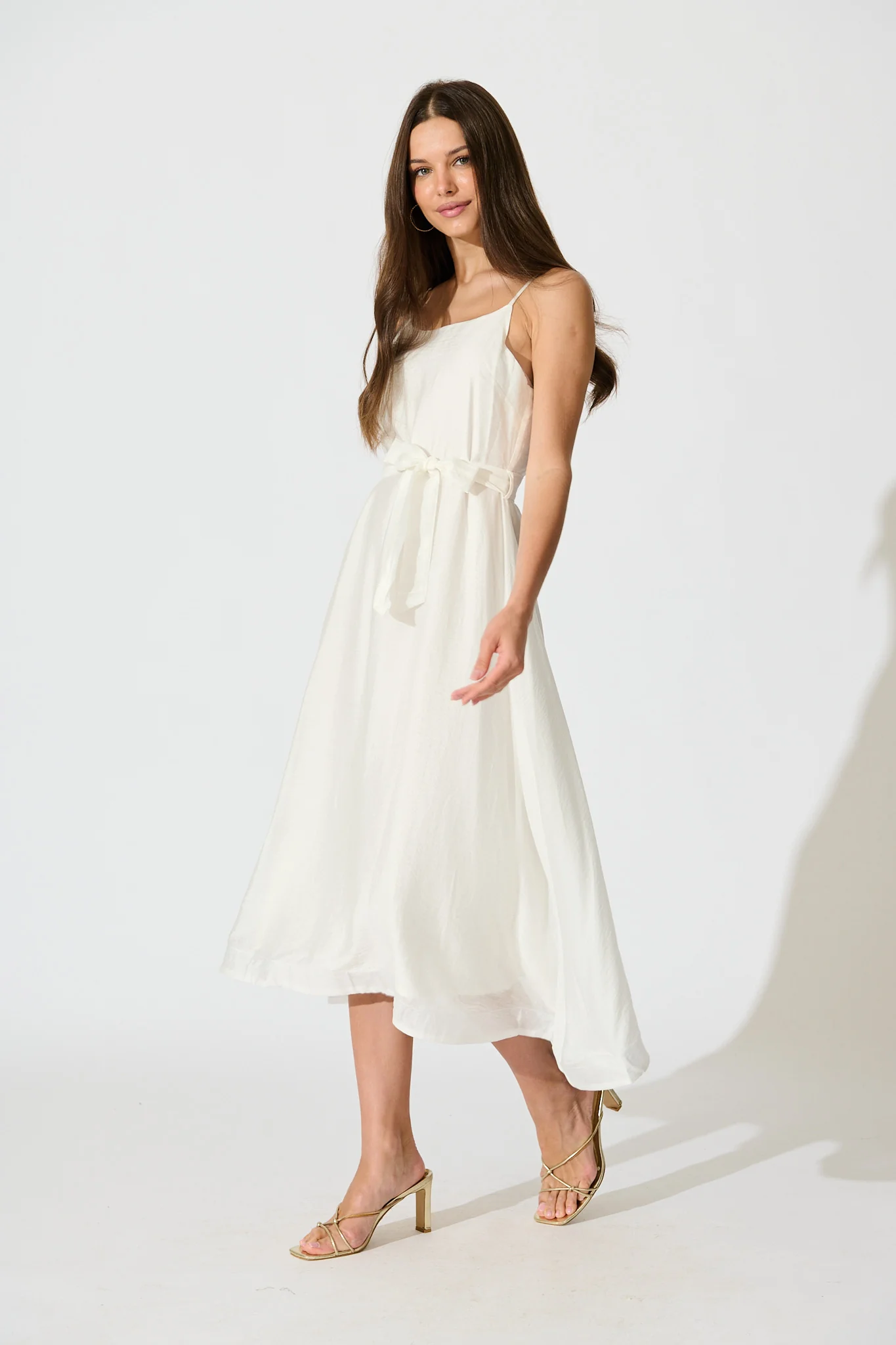 Silla Midi Dress in White Linen Blend - Image 3