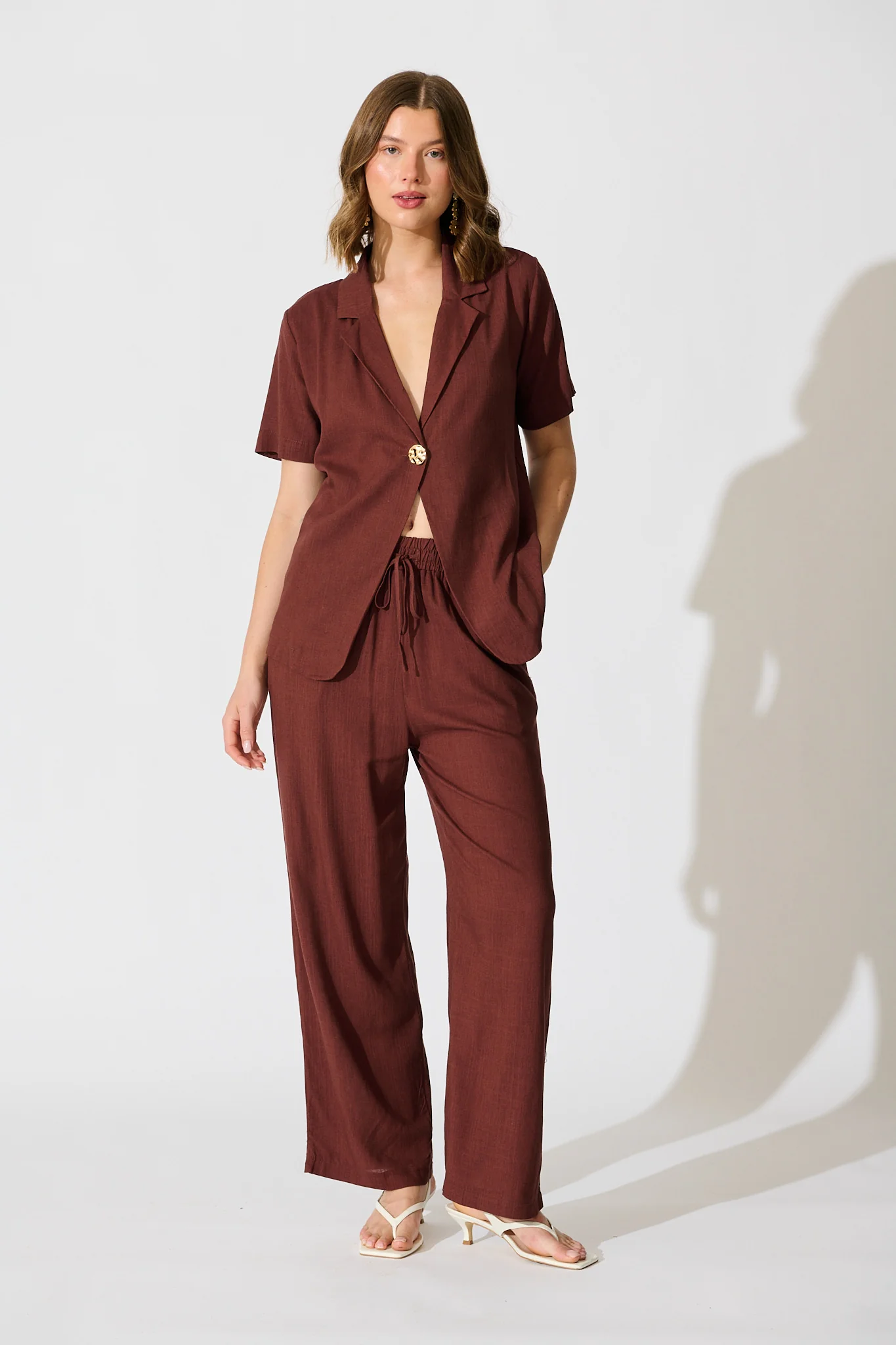 Soft Structure Top In Chocolate Linen - Image 4