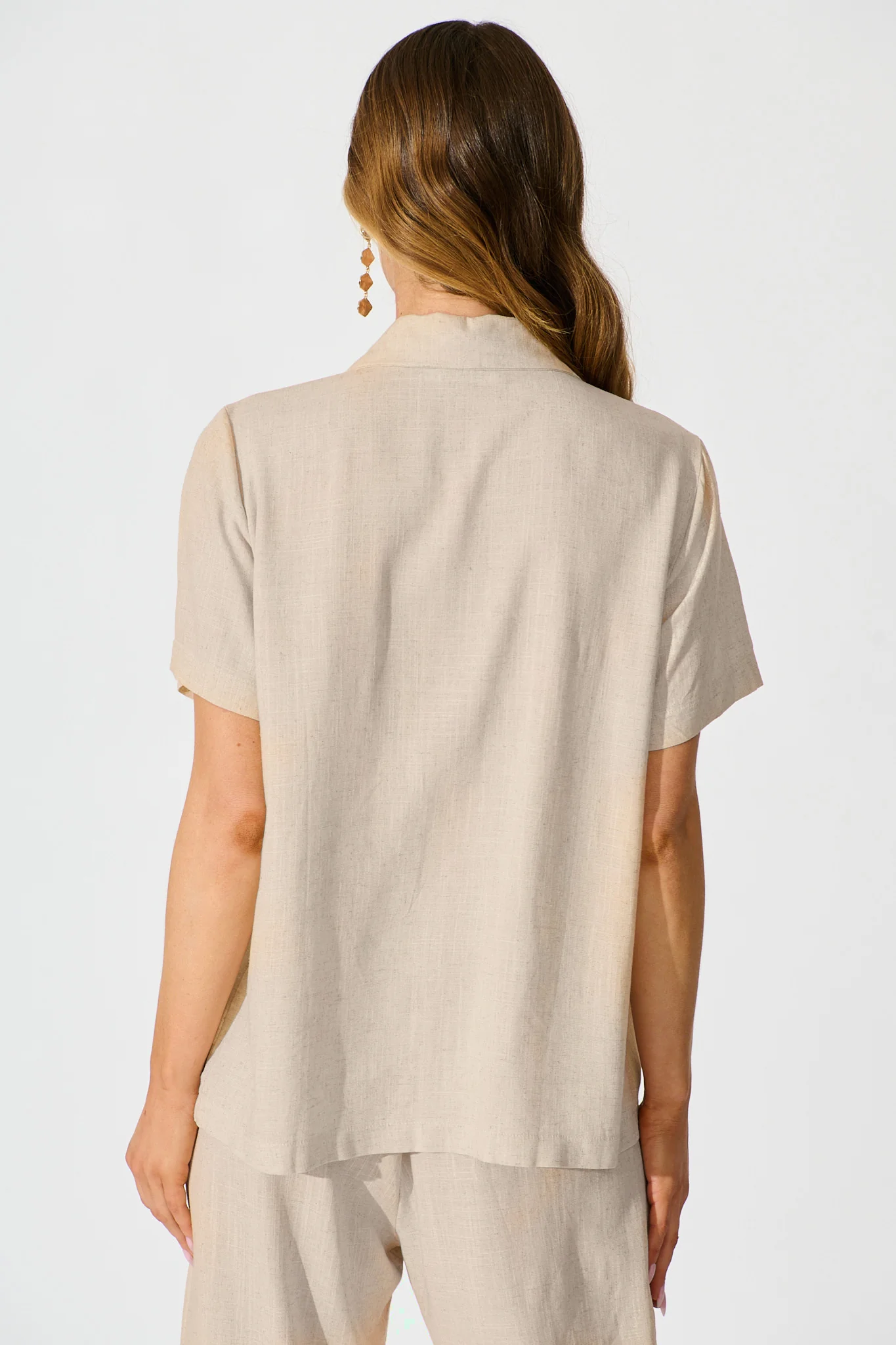 Soft Structure Top In Oatmeal Cotton Linen - Image 3