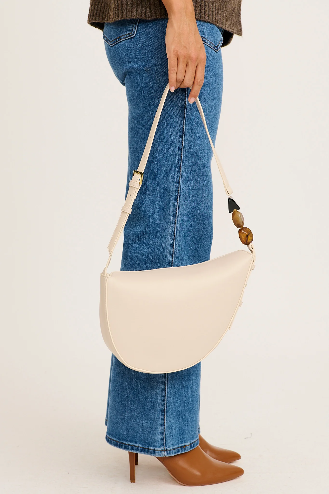 Sophie Shoulder Bag in Cream with Resin Beads - Image 6