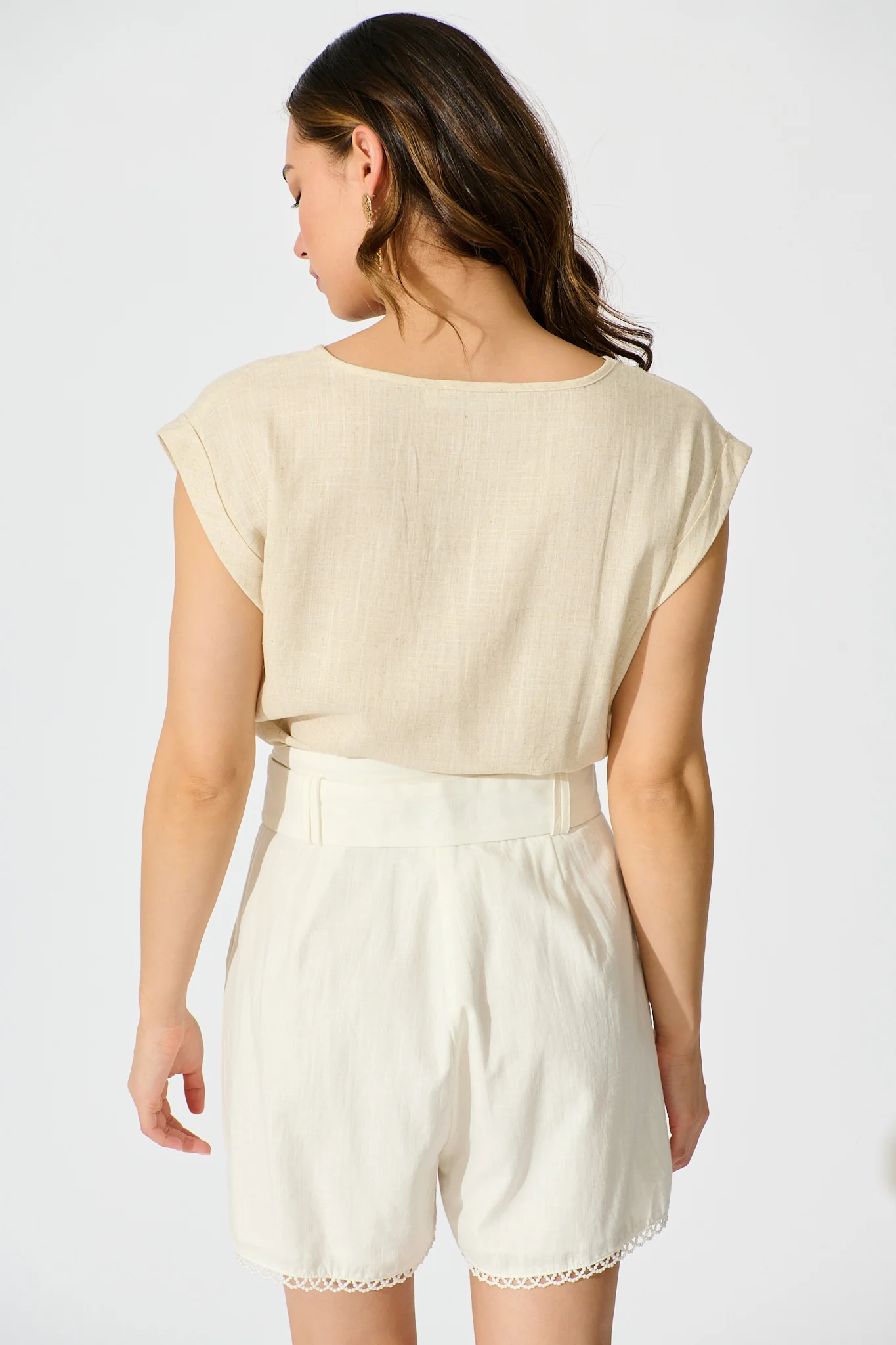 Sorrento Short in White Cotton - Image 3