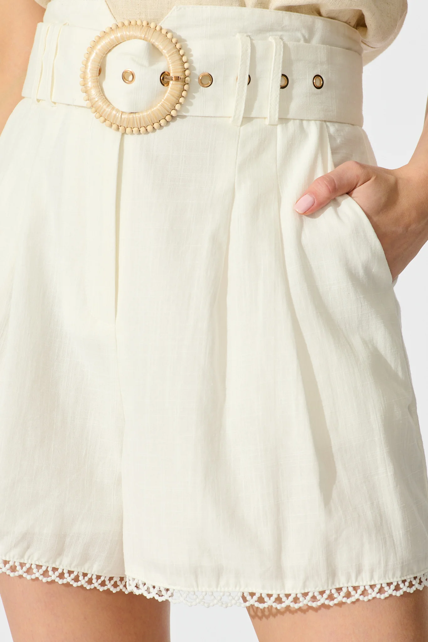 Sorrento Short in White Cotton - Image 5