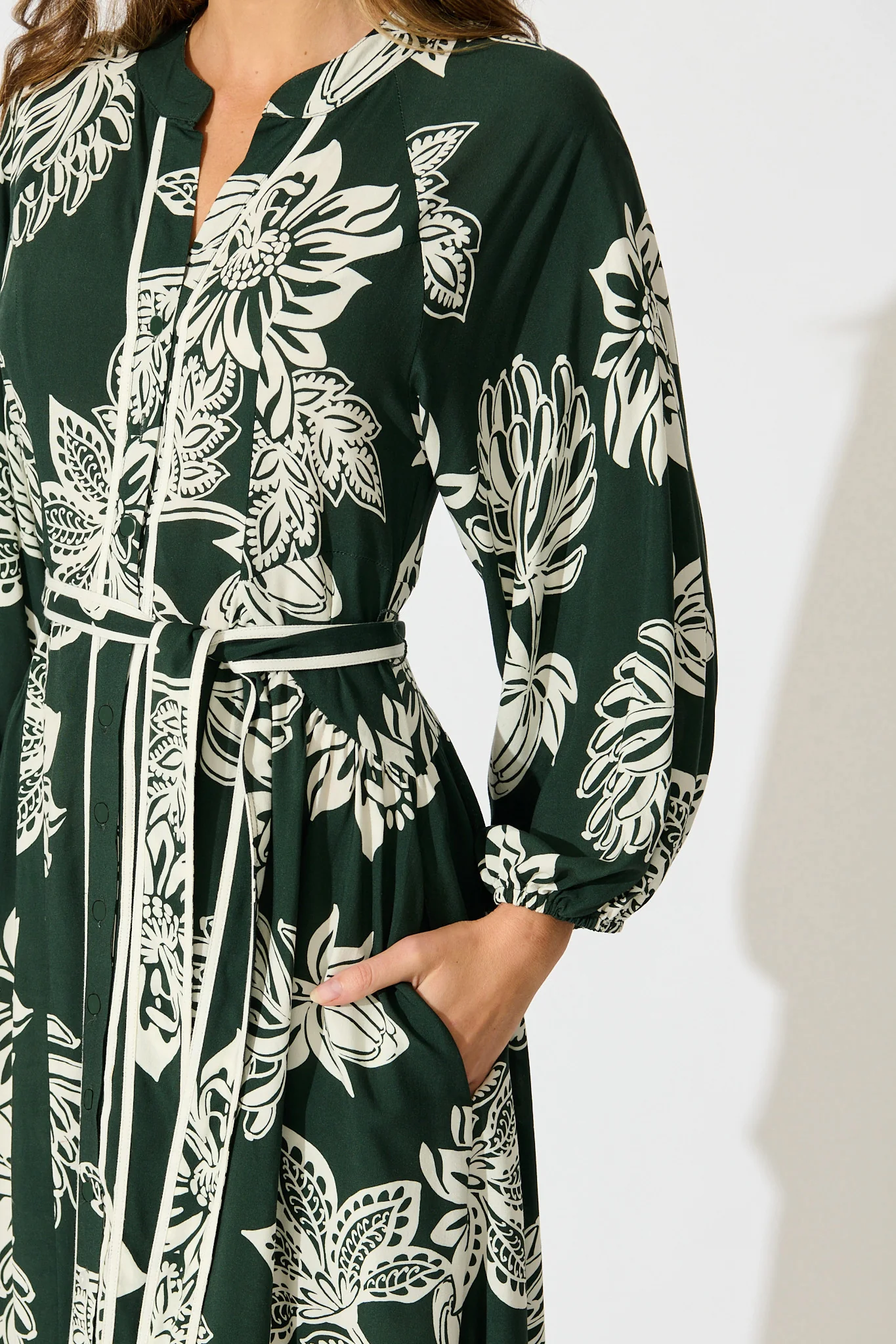 Spellbound Maxi Dress in Emerald White Floral - Image 5
