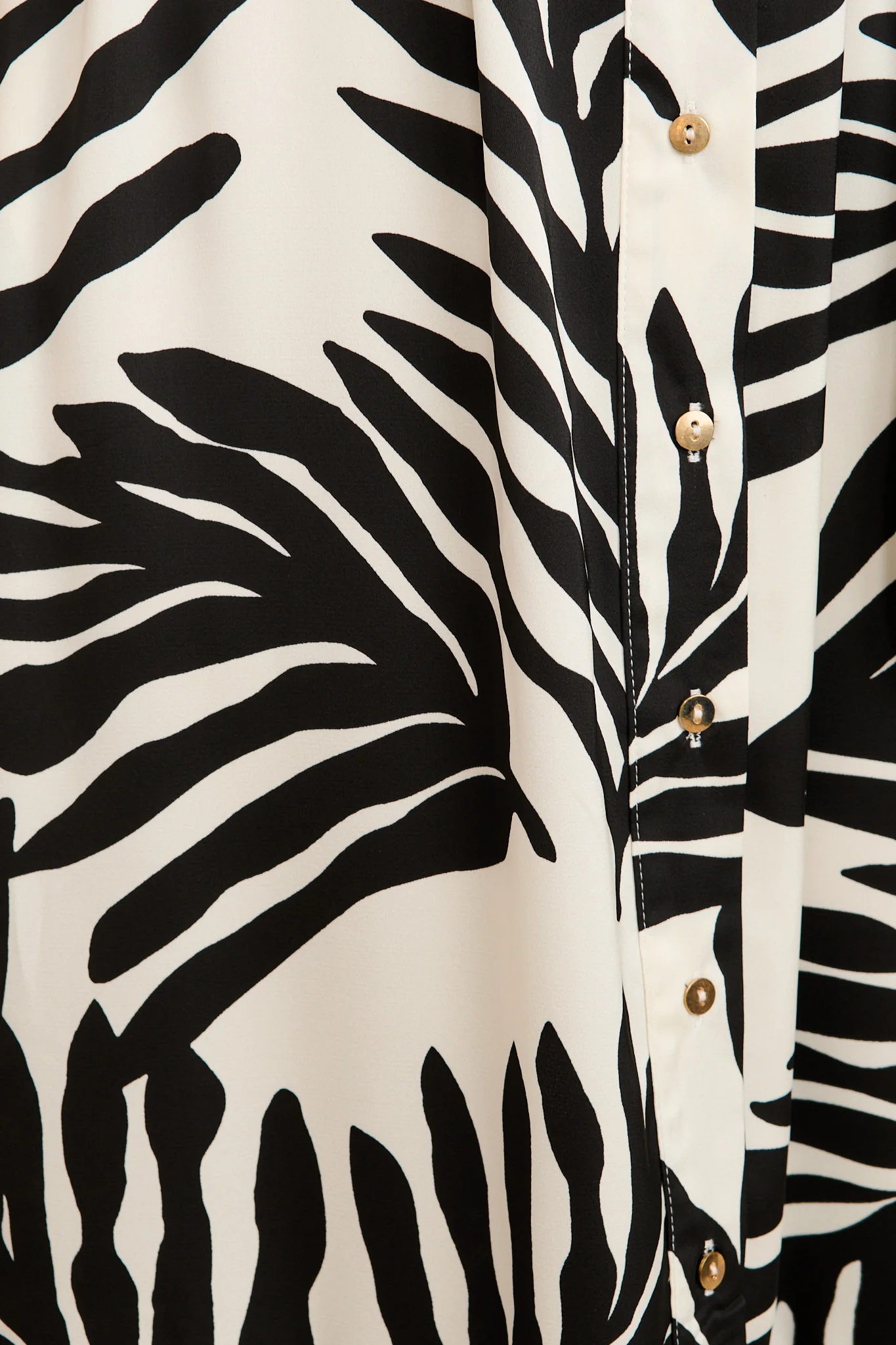 Stylish World Maxi Shirt Dress in Black and White Satin - Image 6