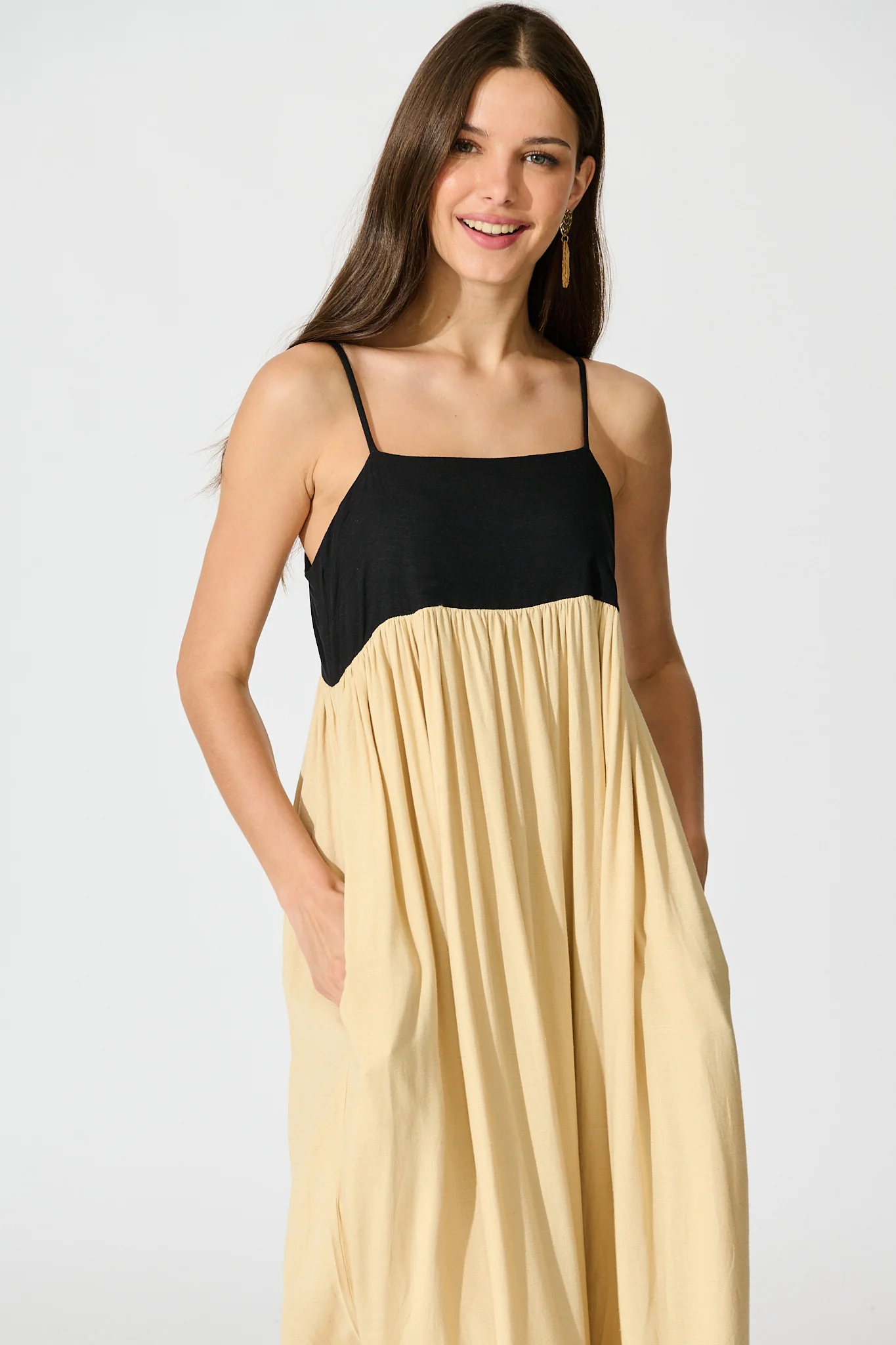 Talowe Maxi Sundress in Black and Beige Linen Blend - Image 2