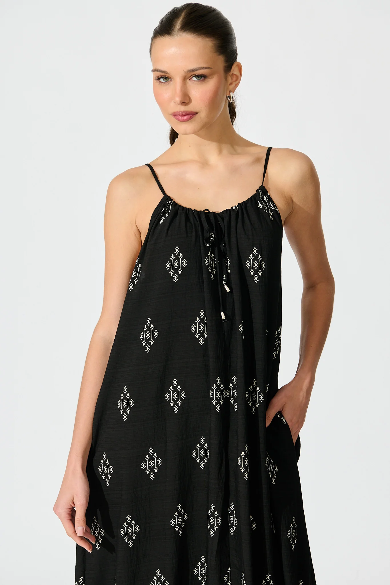 Tansy Maxi Dress in Black with White Linen Blend - Image 2