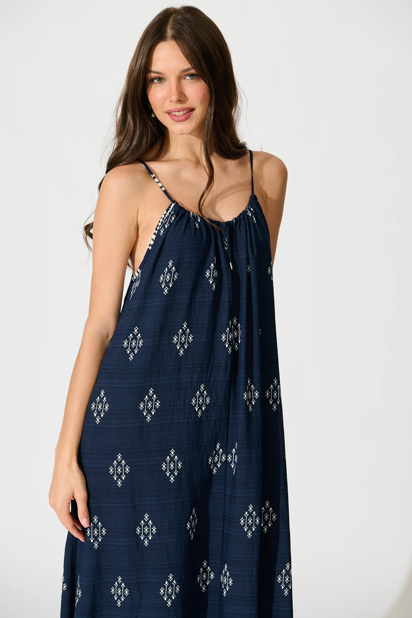 Tansy Maxi Dress in Navy with White Linen Blend - Image 2