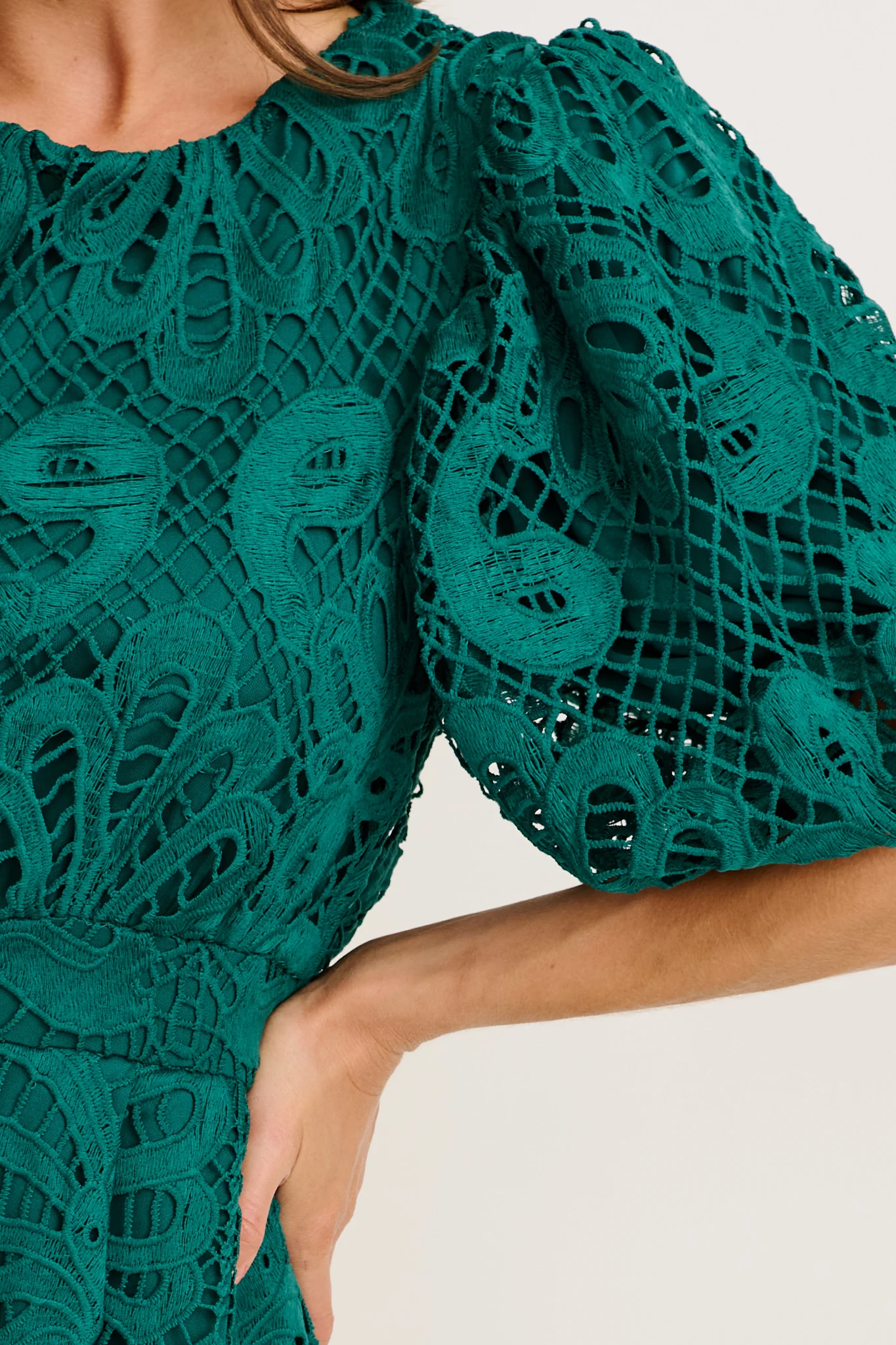 Tillie Lace Maxi Dress In Emerald - Image 8