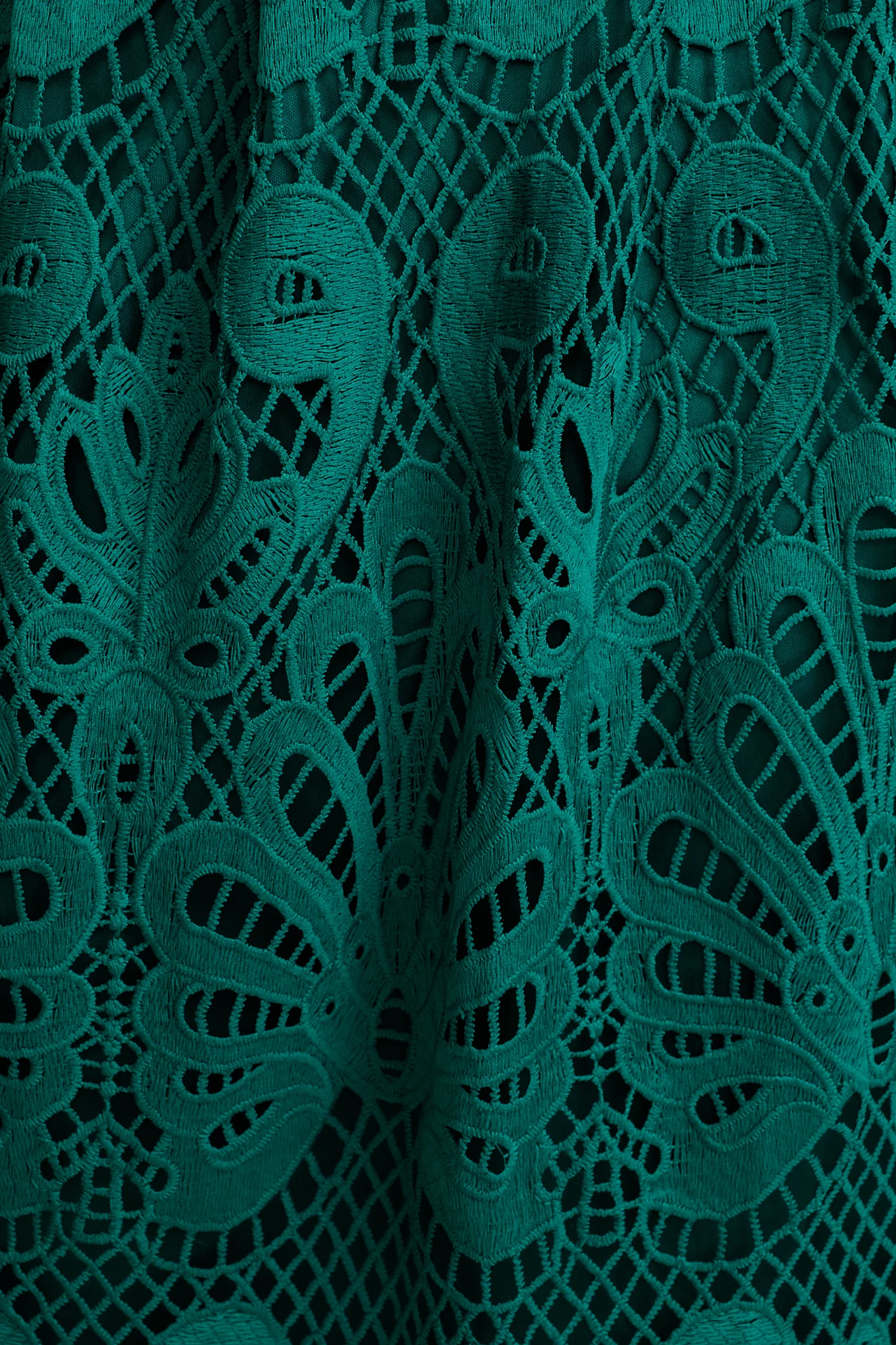 Tillie Lace Maxi Dress In Emerald - Image 9