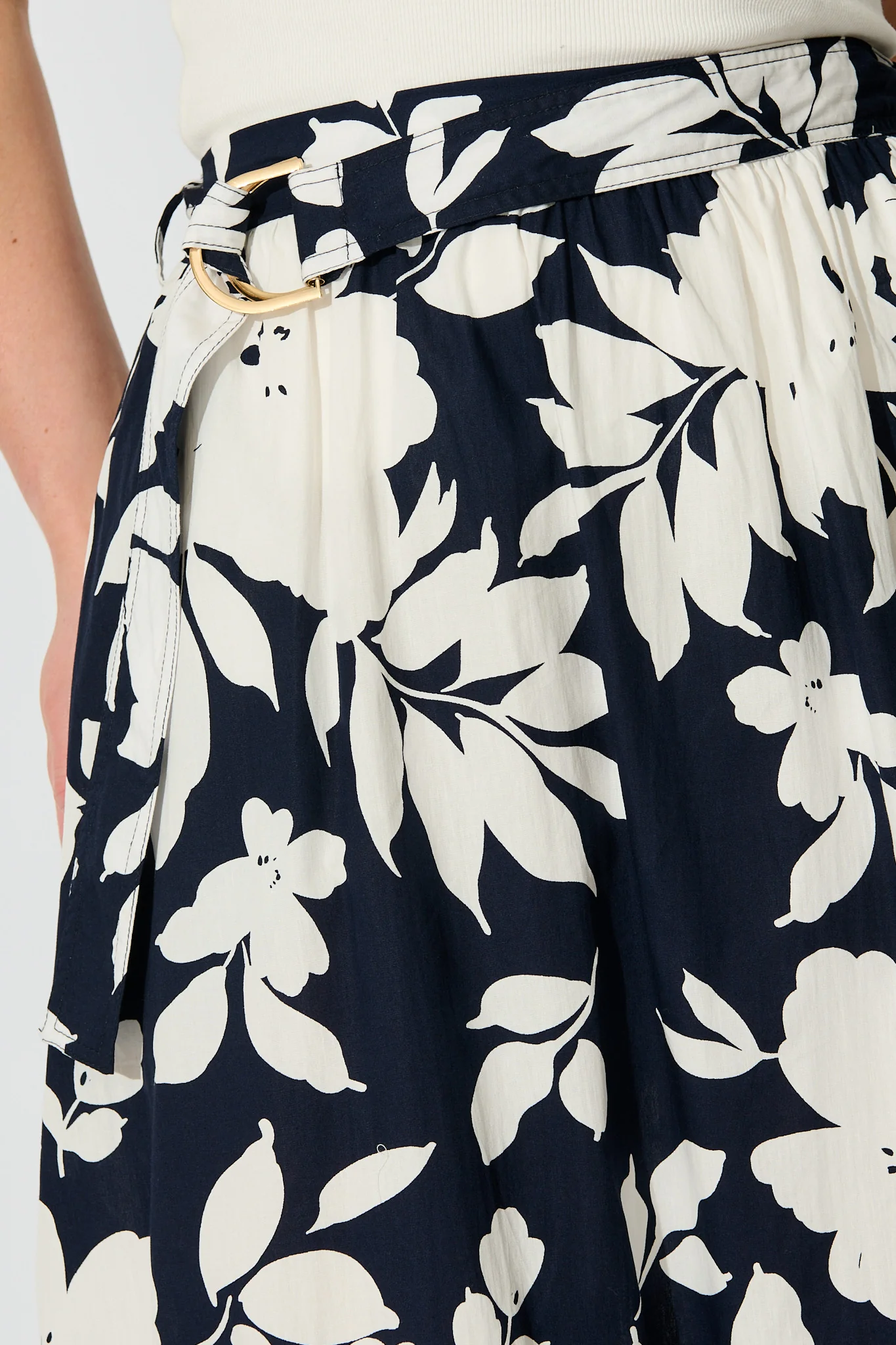 Tyra Maxi Skirt in Navy Floral Cotton Poplin - Image 5