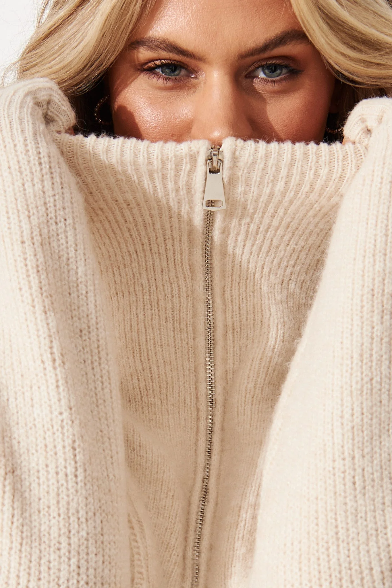 Uma Zip Athleisure Knit in Beige - Image 5