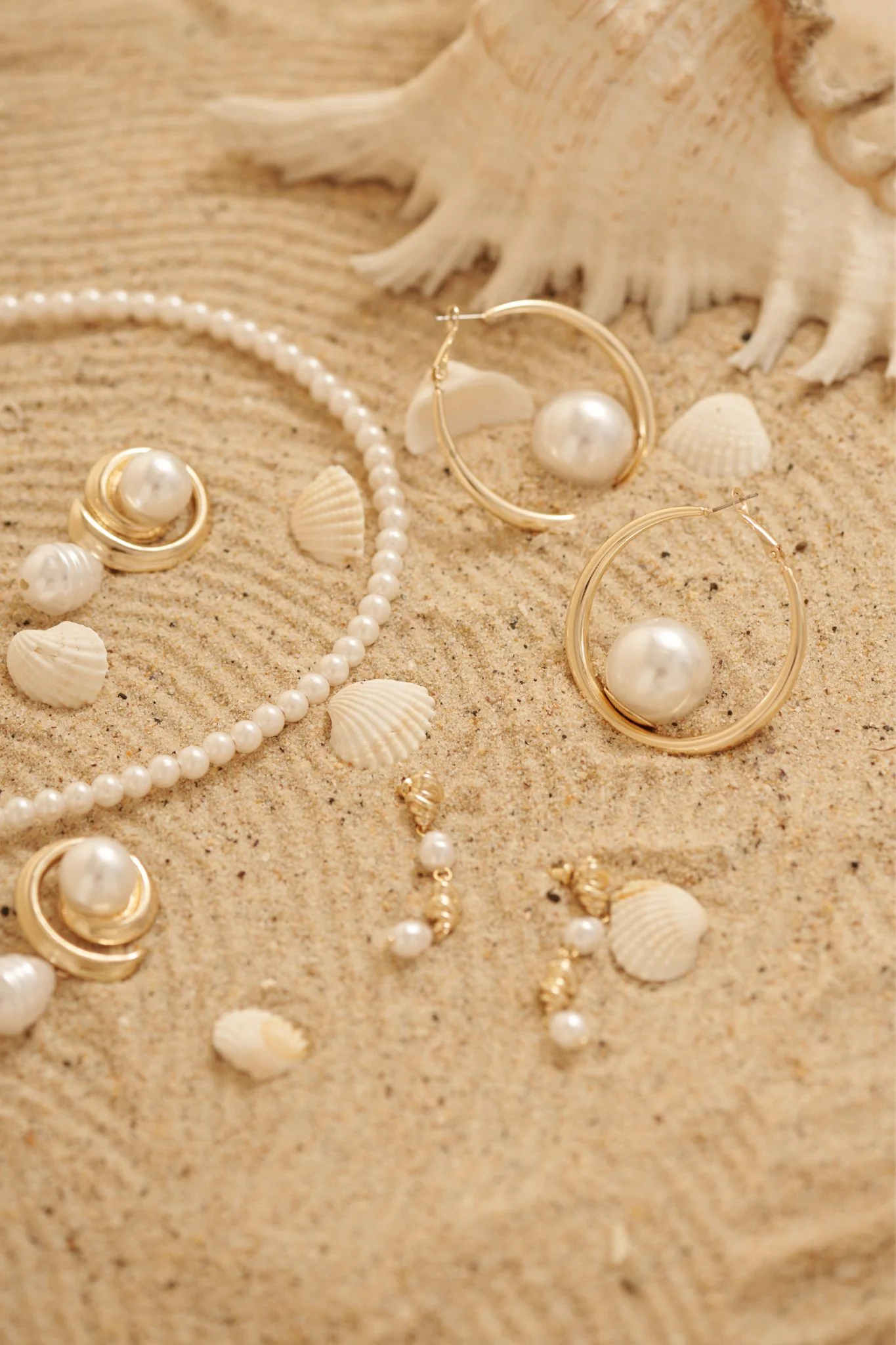 Vera Drop Earrings in 18K Gold Sculpted Pearl - Image 4