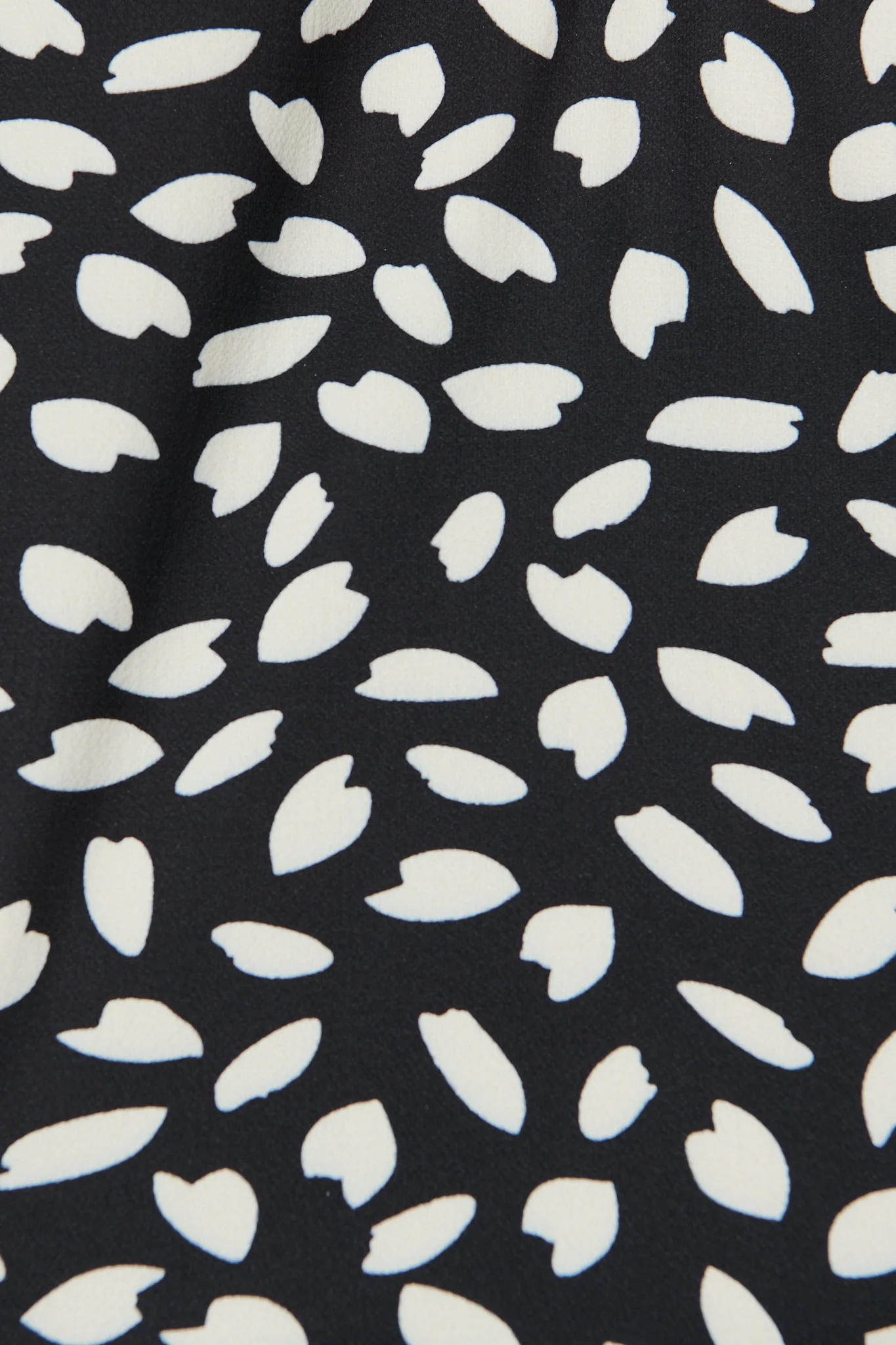 Viviani Zip Top in Black and White Leaf - Image 7
