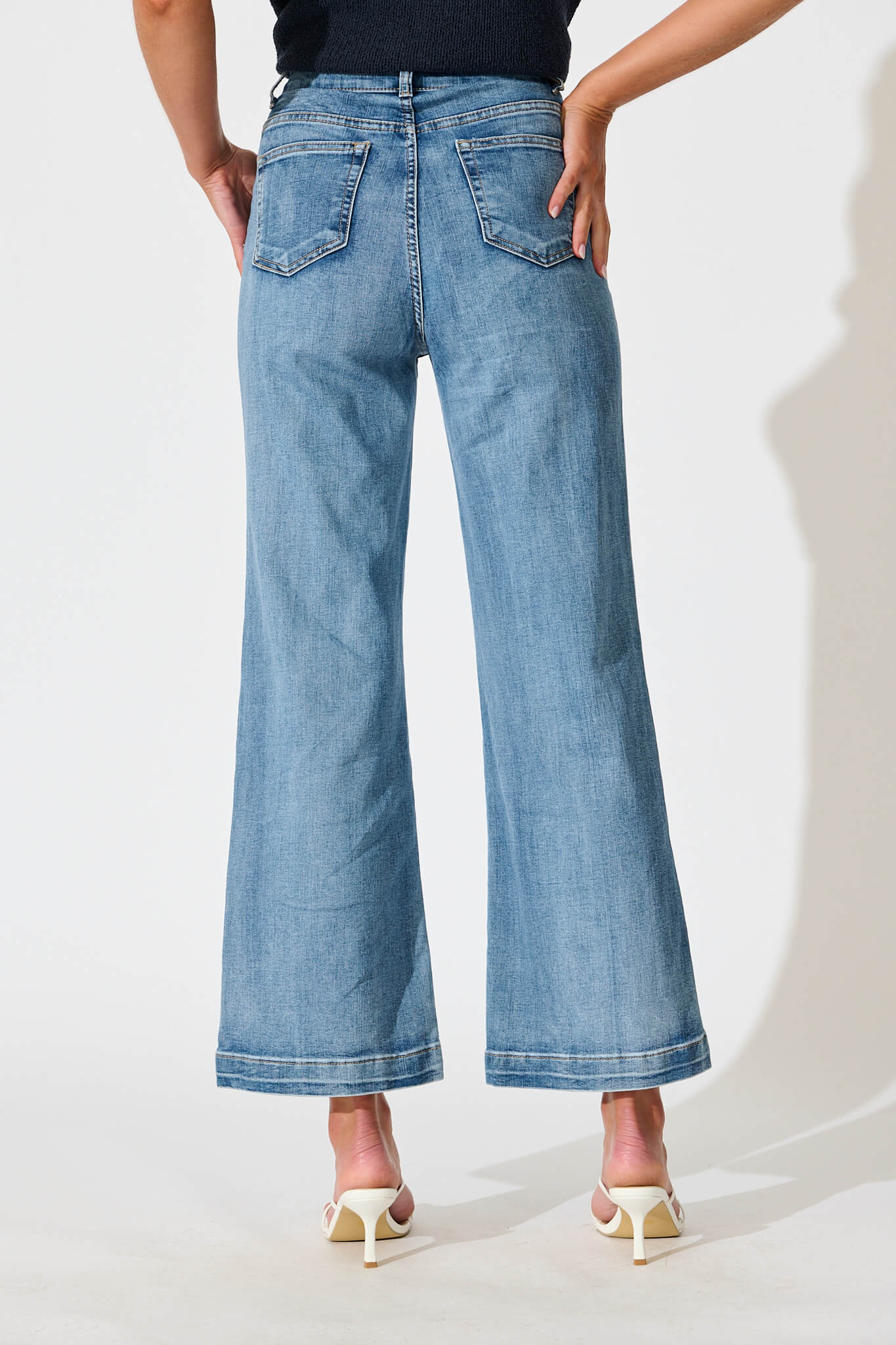 Waverley High Rise Wide Leg Jean In Light Blue Denim - Image 4