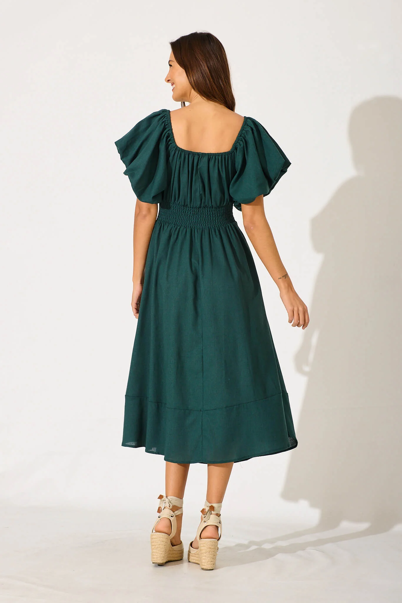 Wintour Midi Dress In Emerald Linen Blend - Image 4