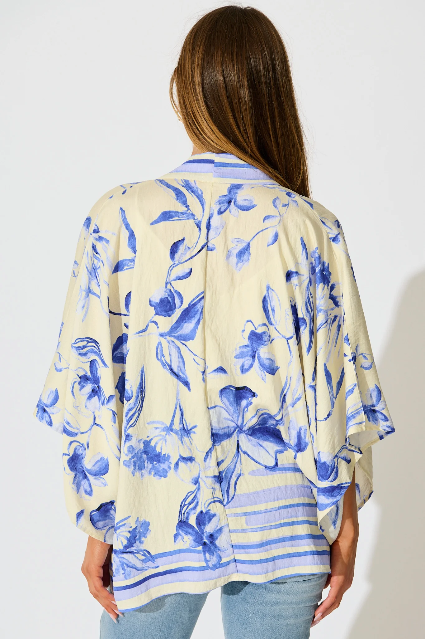 Wren Kimono Top in Blue Floral - Image 3