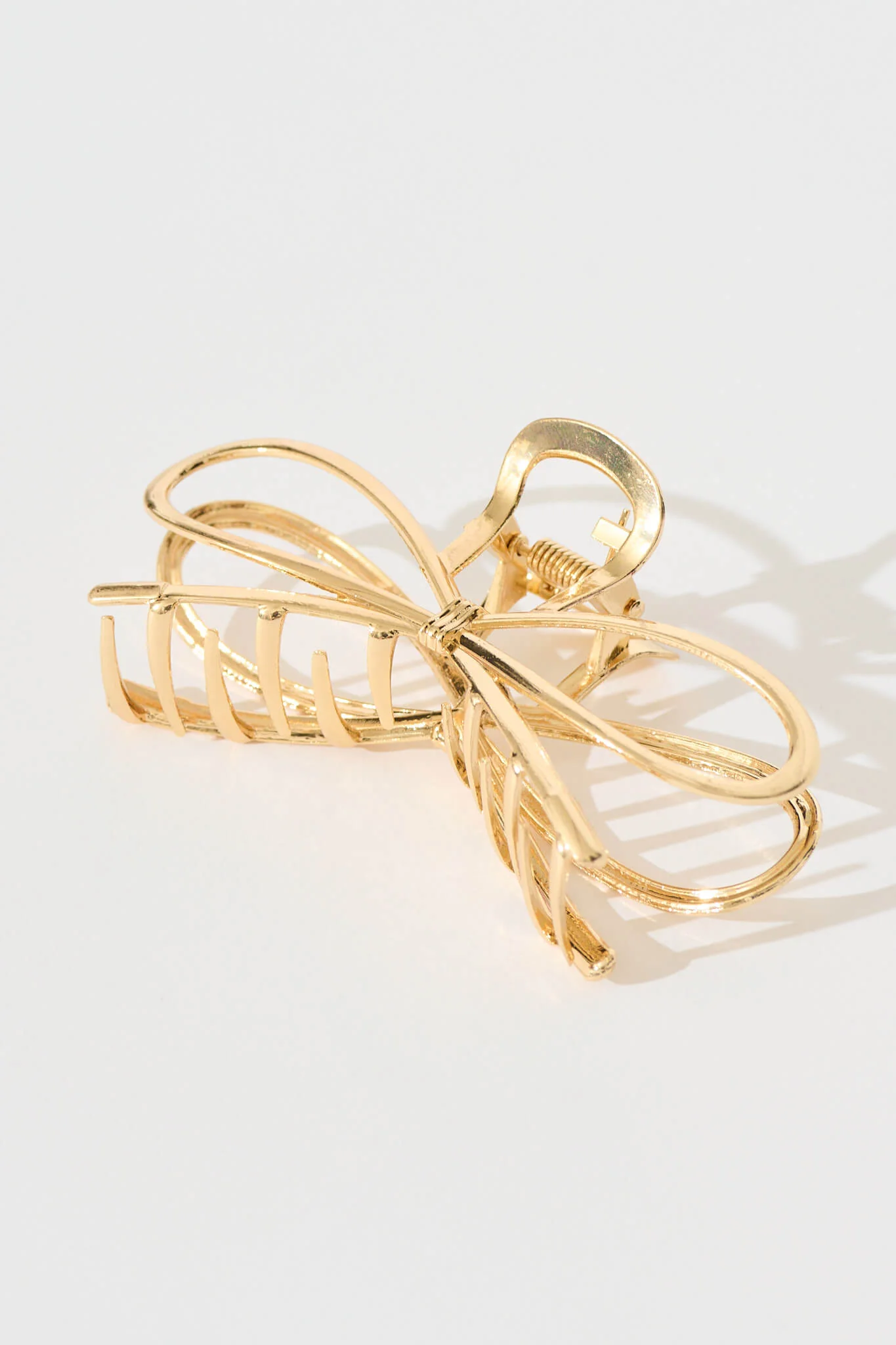 Zia Large Bow Hair Claw in Gold - Image 3